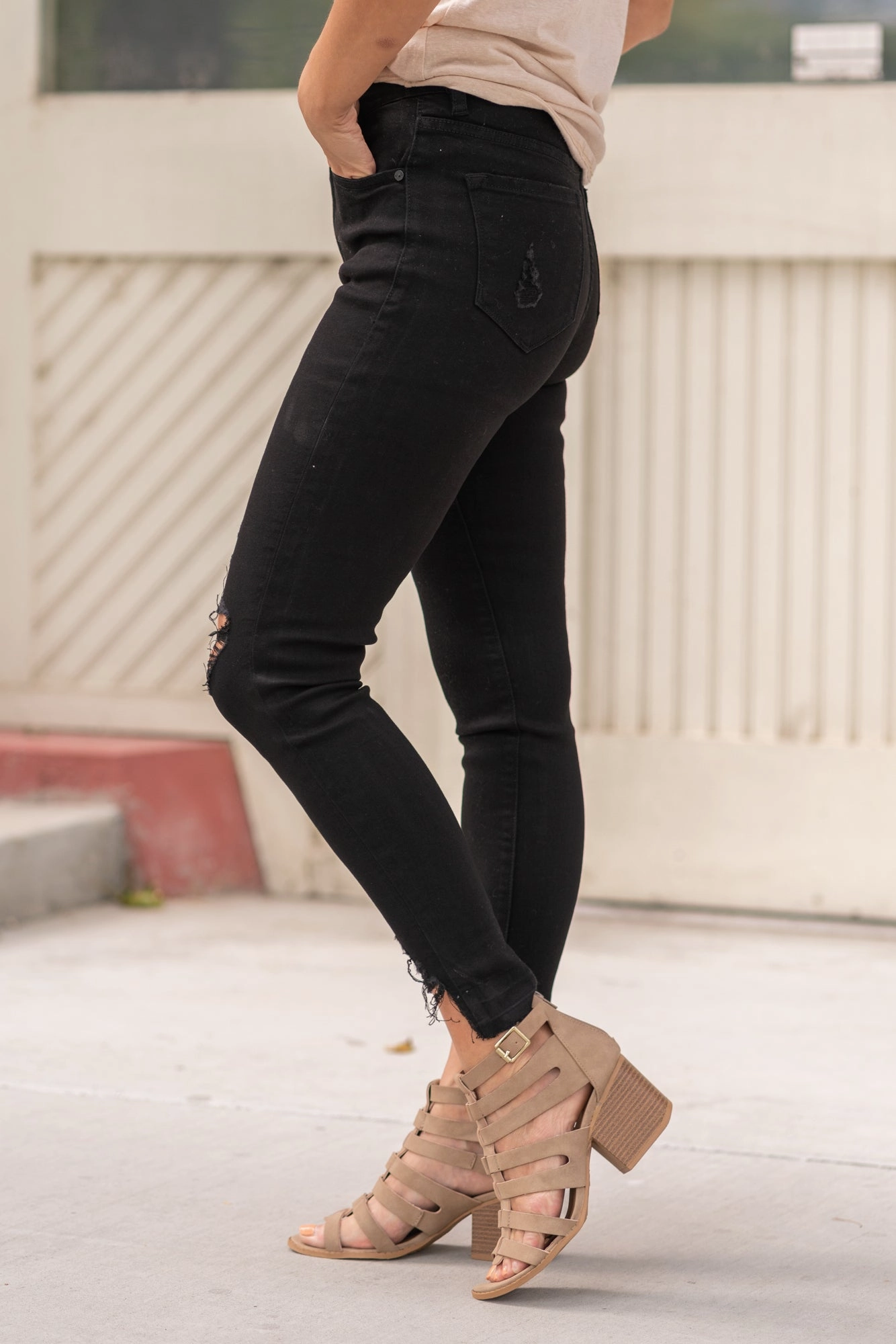 Spring Mood Bold KanCan Shelton High Rise Step Hem Skinny Jeans Black