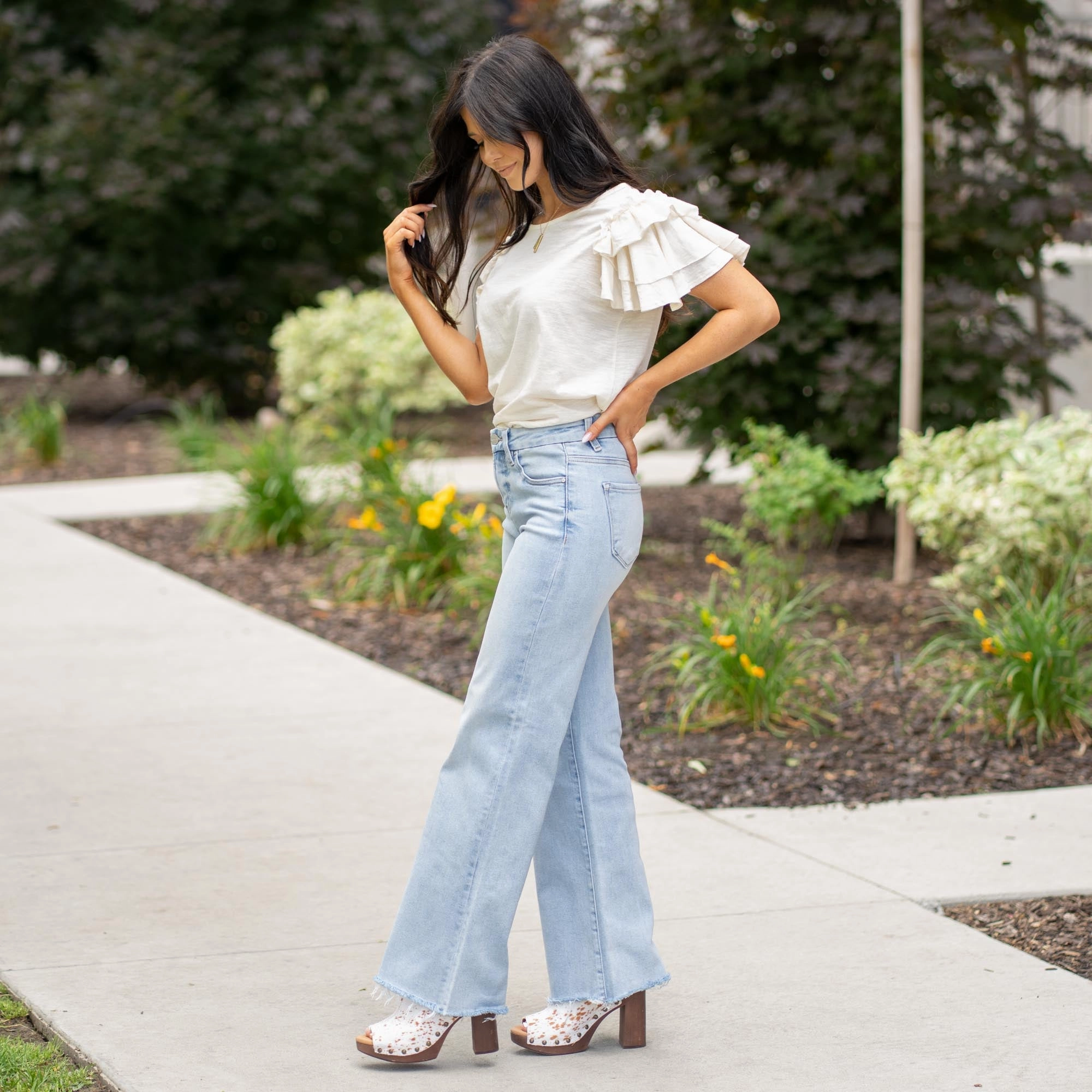 Cropped length Seabreeze Tummy Control Wide Jeans Regular & Plus Sizes