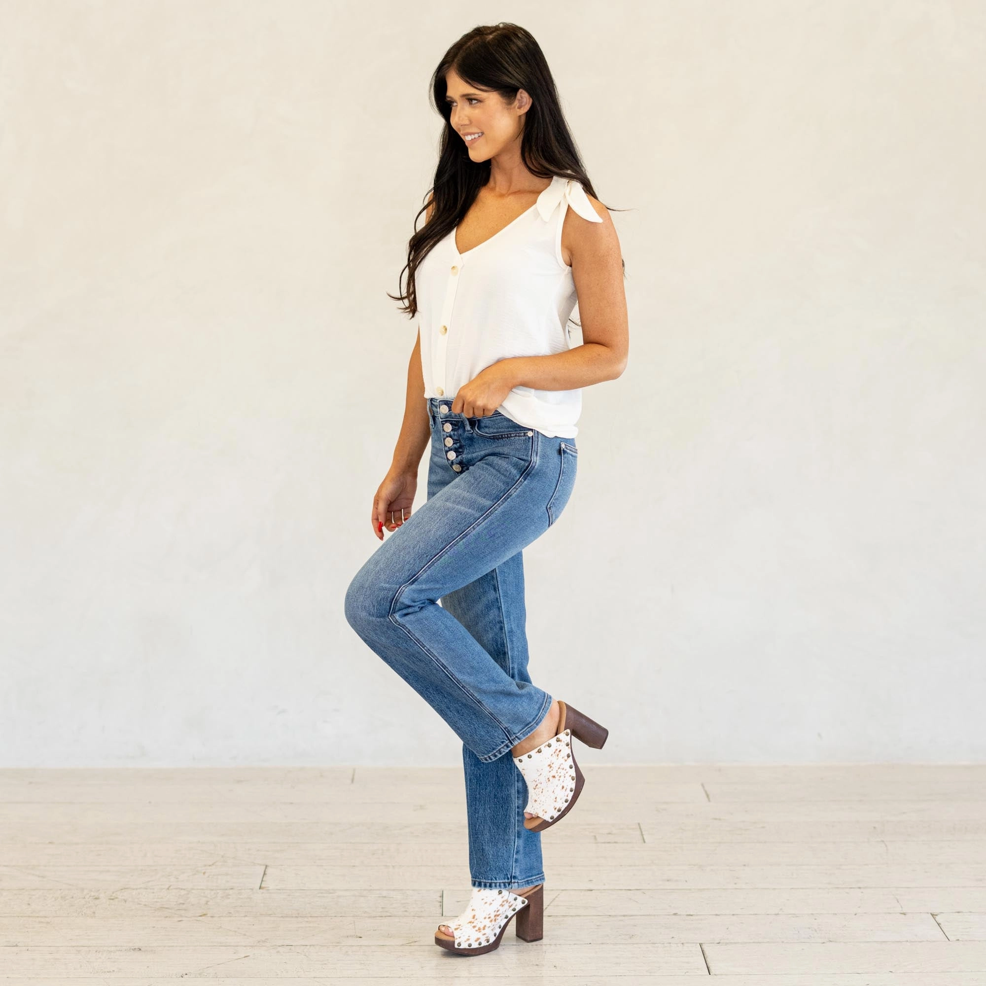 Judy Blue Everly Mid Rise Slim Straight Rigid Magic Jeans Regular & Plus Sizes Work Meeting Casual Go-To Choice