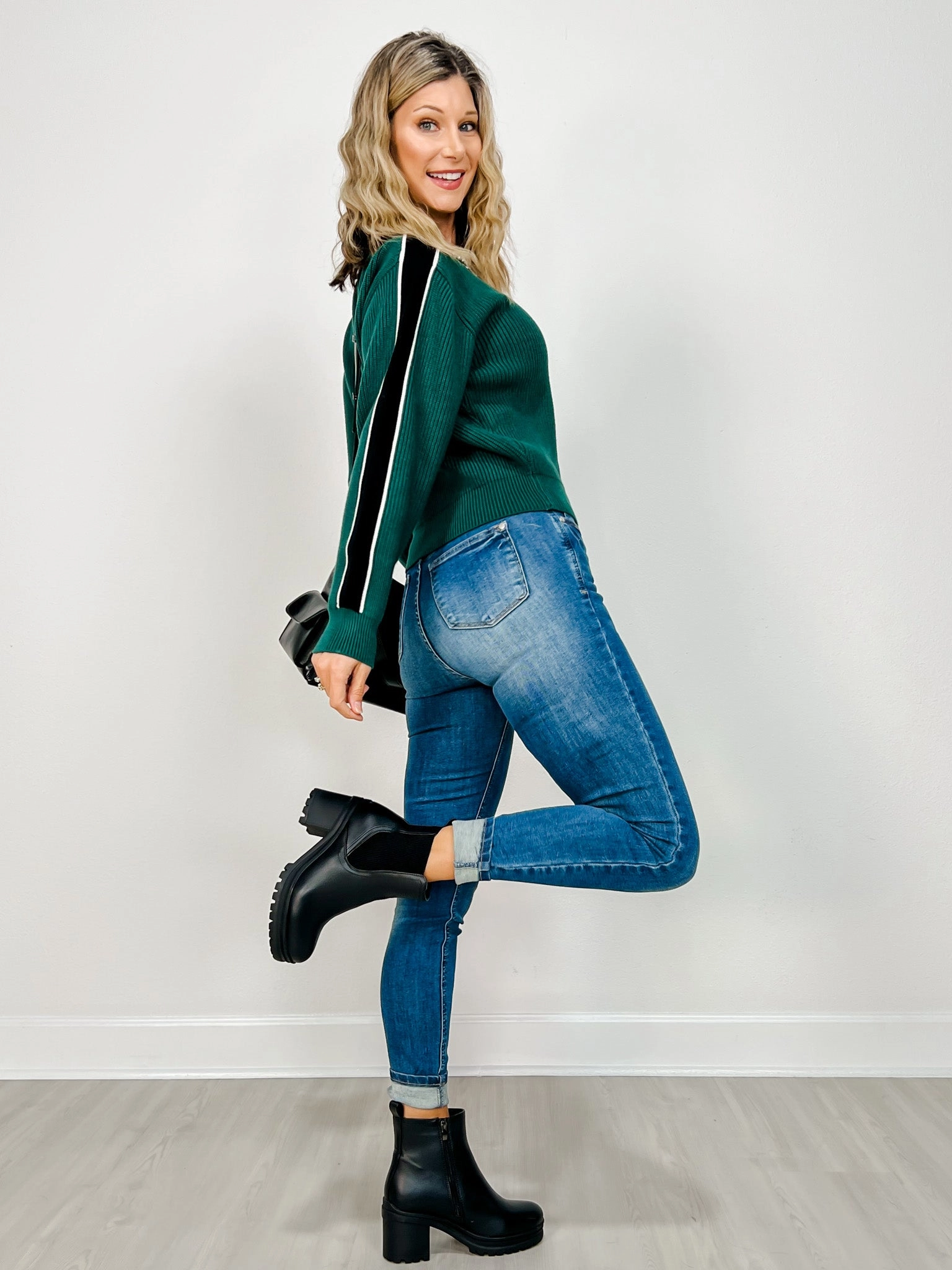 Long Sleeve Solid Knit Sweater with Striped Sleeves Light Knitwear