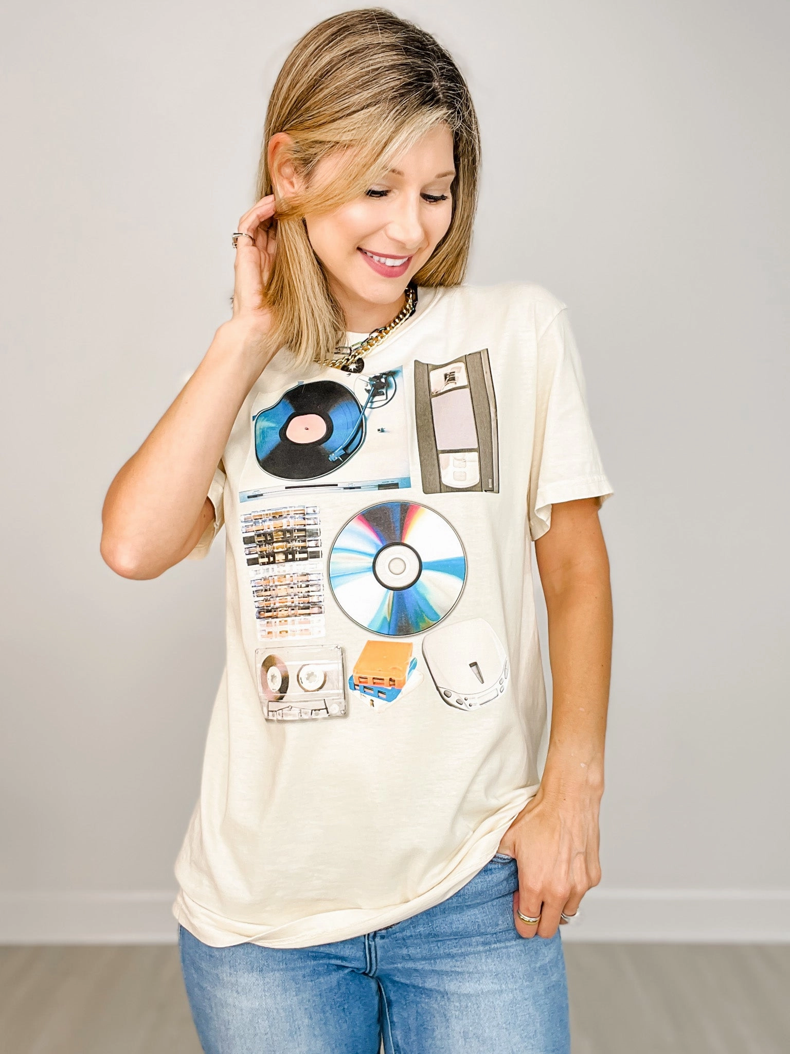 Odor Resistant Fabric Chic Cardigan Vintage Music & Media Collage Graphic Tee