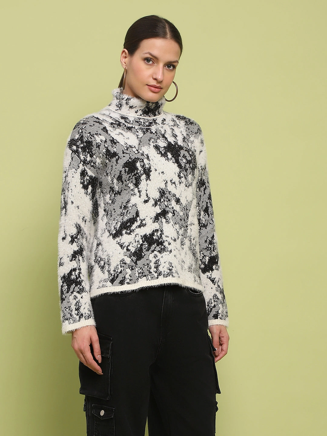 Ergonomic Sleeve Design Stretchable Design Madame Abstract Print Mock Neck Off White Sweater