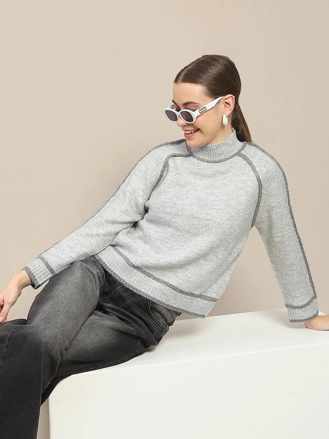 Breathable knit Madame Contrast Trimming Grey Sweater