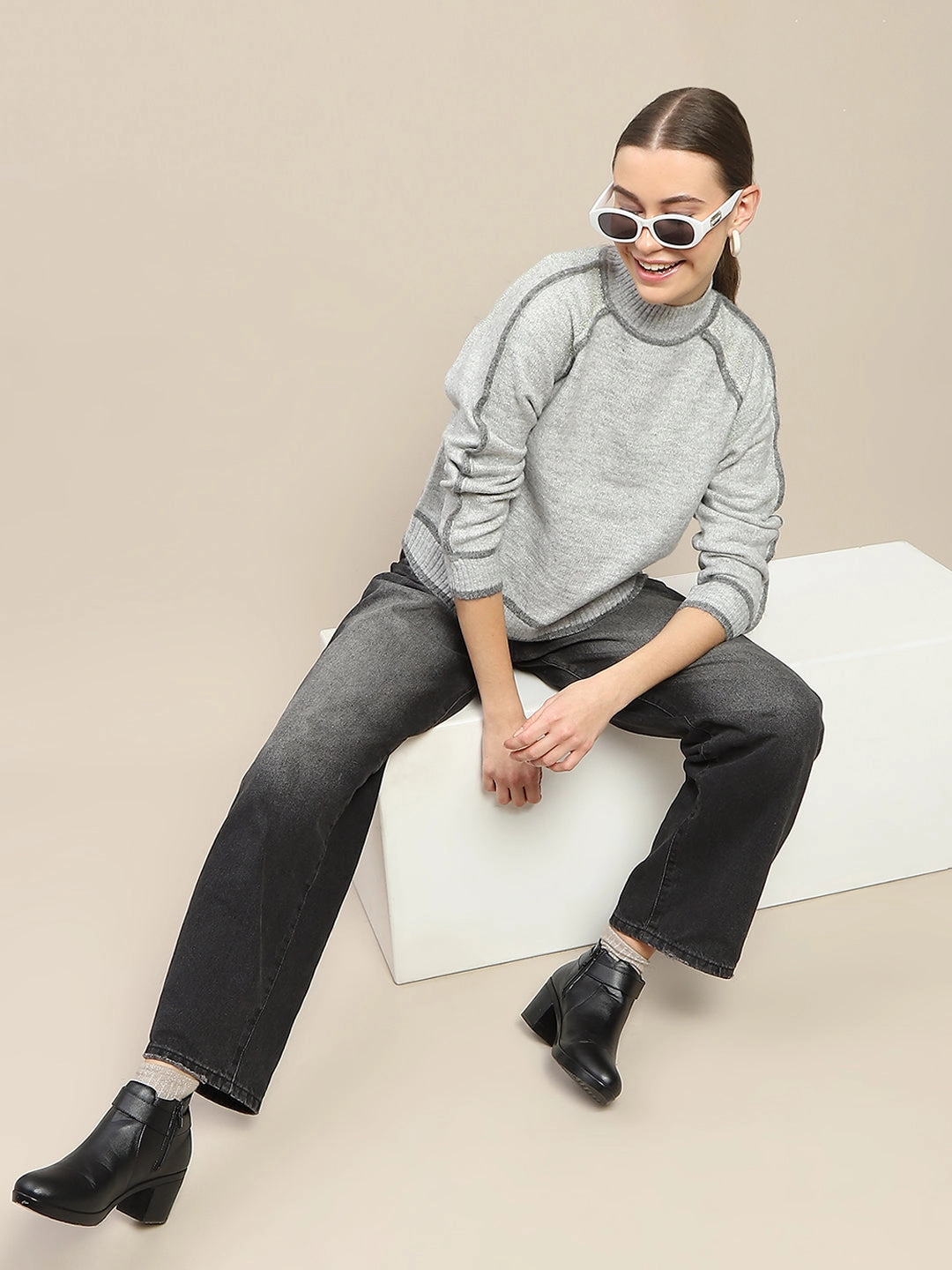 Madame Contrast Trimming Grey Sweater Winter Fashionable Drop Needle Detailing