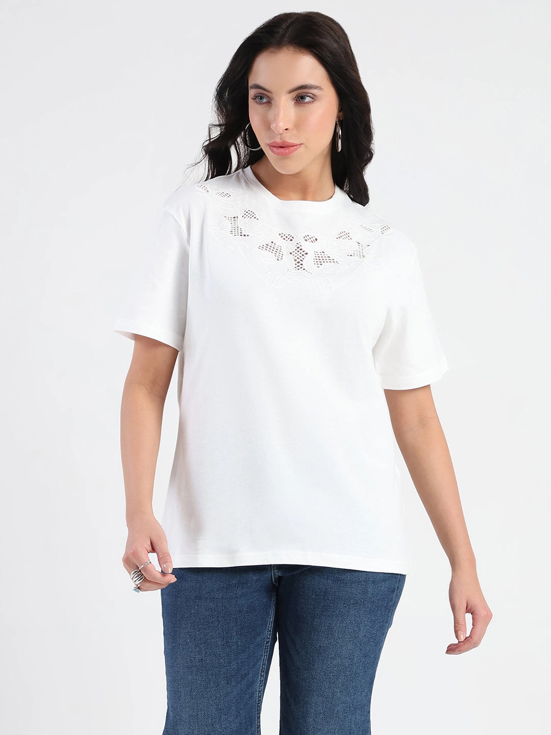 Smooth Interior Lining Thermal Regulating Fabric Madame Embroidered Round Neck White Cotton Lycra T-shirt