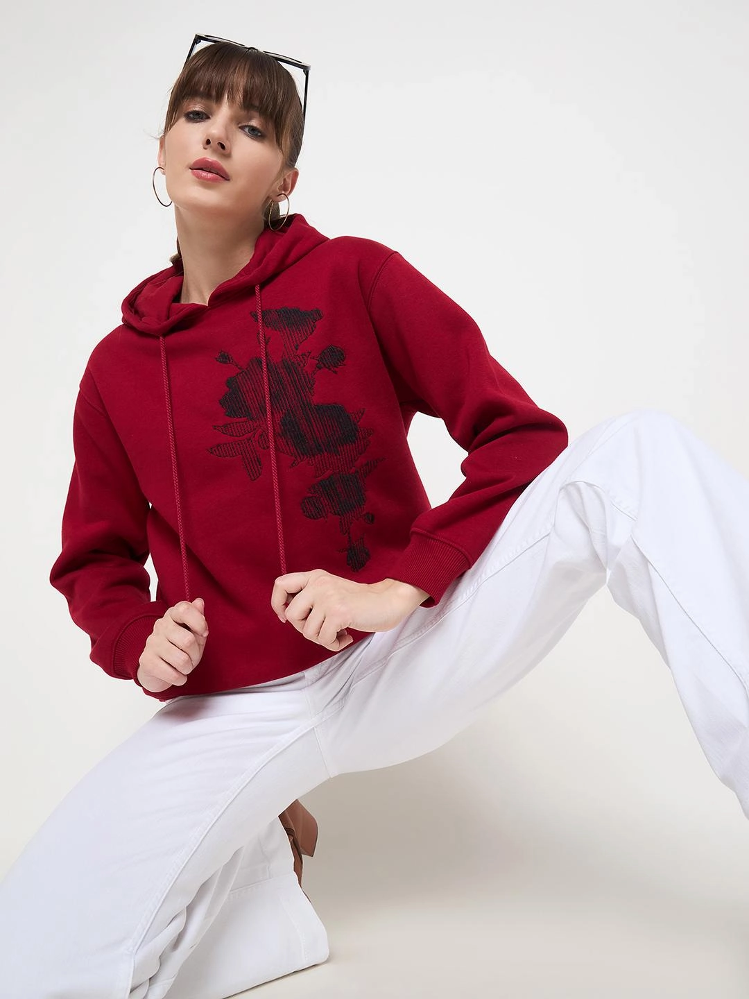 Daily Use Embroidered Detail Madame Floral Print Adorned Cotton Blend Red Sweatshirt