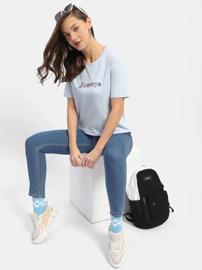 NoSlipGripperBand Madame Typography Ice Blue Regular T-Shirt