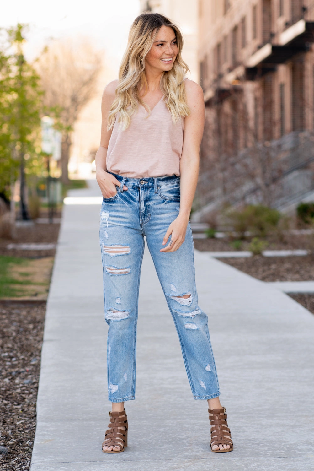 Soft Road Trip Youth Style Everyday Comfort Wear Maxwell High Rise Mom Straight