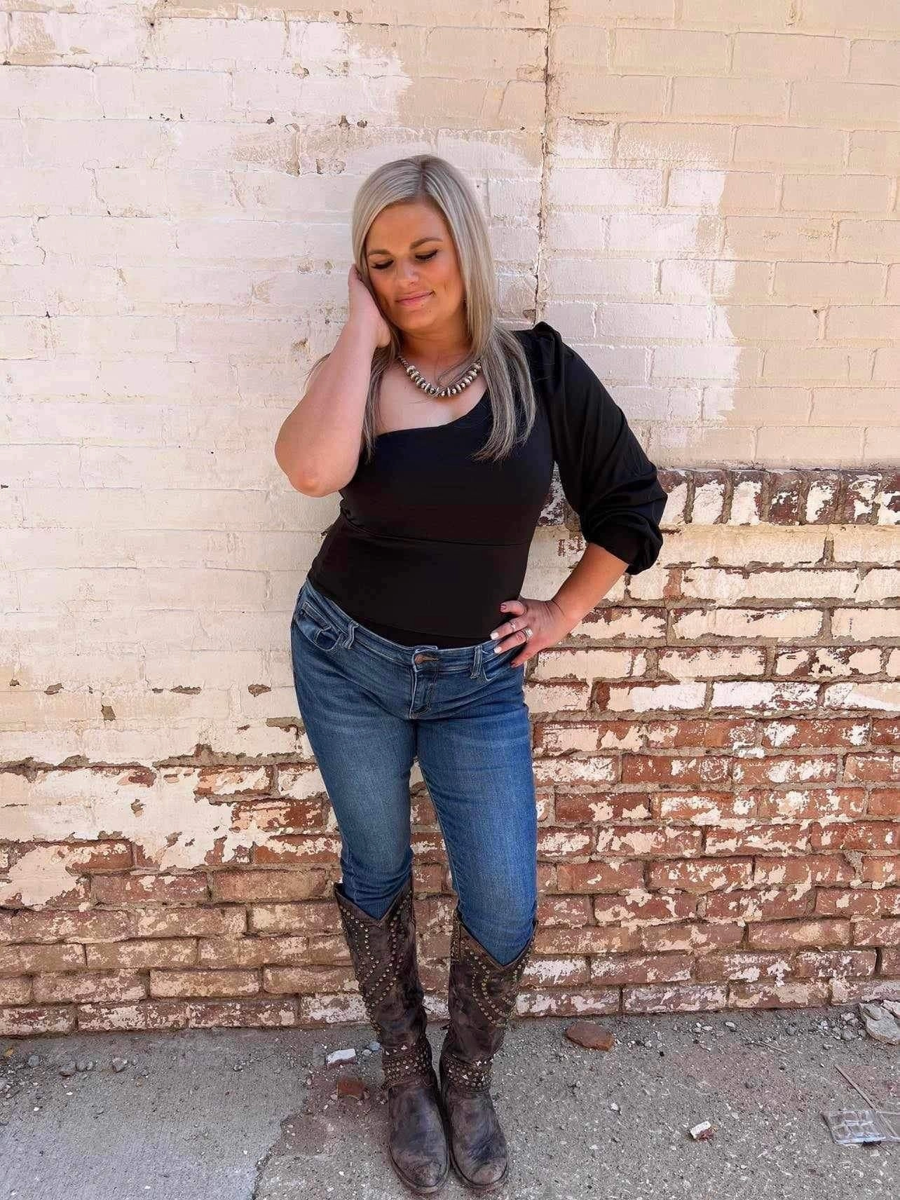 Reinforced Hemline PLUS On The Horizon Black Top*