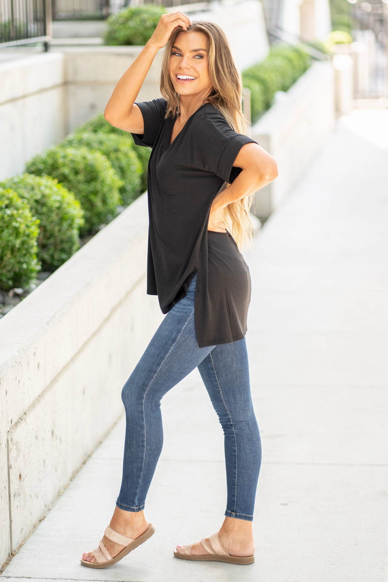 Super Soft  High Low Hem V Neck Top - Black T-Shirt Stylish and Comfortable