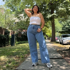 Flexible Ankle Cuffs Body Contour 29" Inseam Jeans - Light Wash *Clearance Sale*