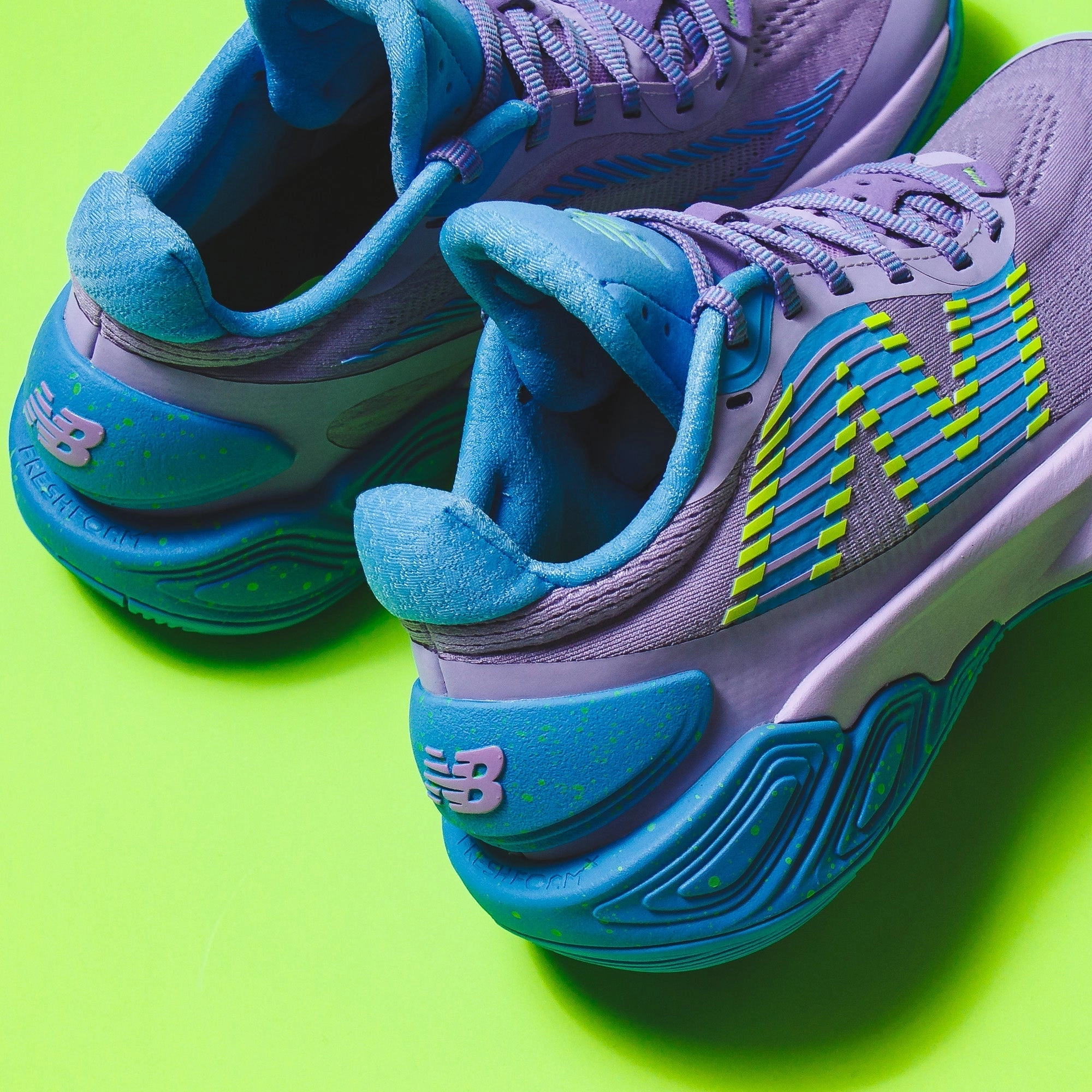 Enhanced Cushioning Snug Fit Collar New Balance Basketball Men TWO WXY v5 Lilac Glo BB2WYCG5