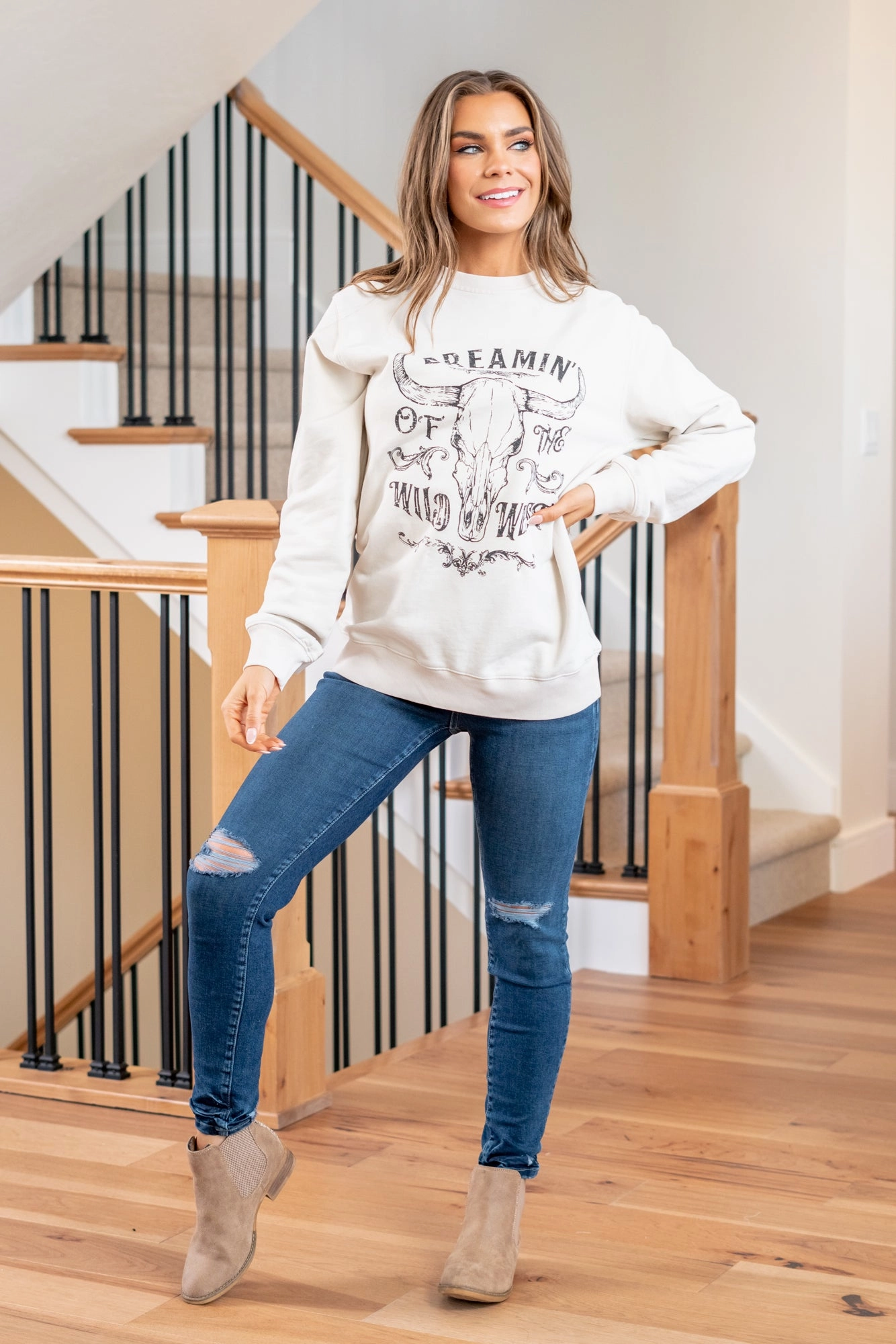 Dynamic Ventilation Panels Stretch Flex Vintage Dreamin of The Wild West Graphic Cozy Pull Over Sweater - Bone