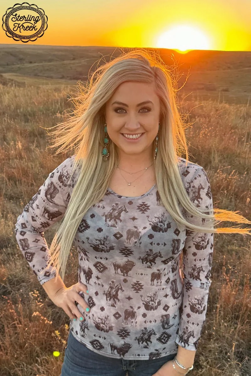 Petal Sleeve Architecture All Season Wear Fabric PLUS Bison Kreek Top