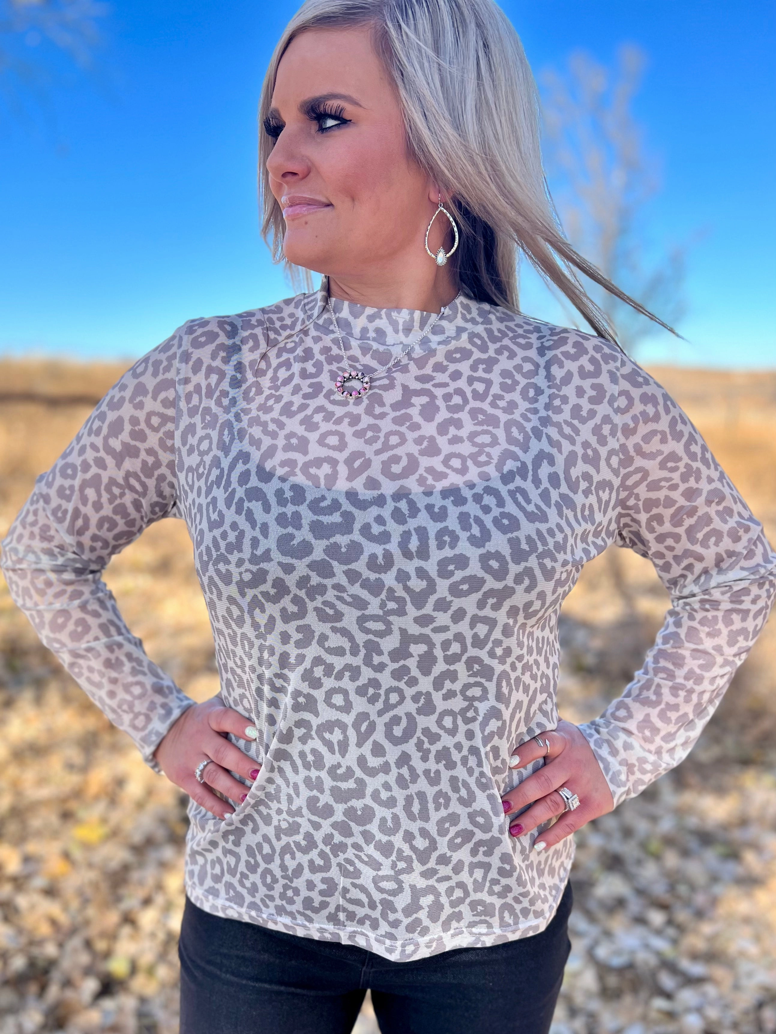 Hidden Storage Pockets Plus Snow Leopard Top*