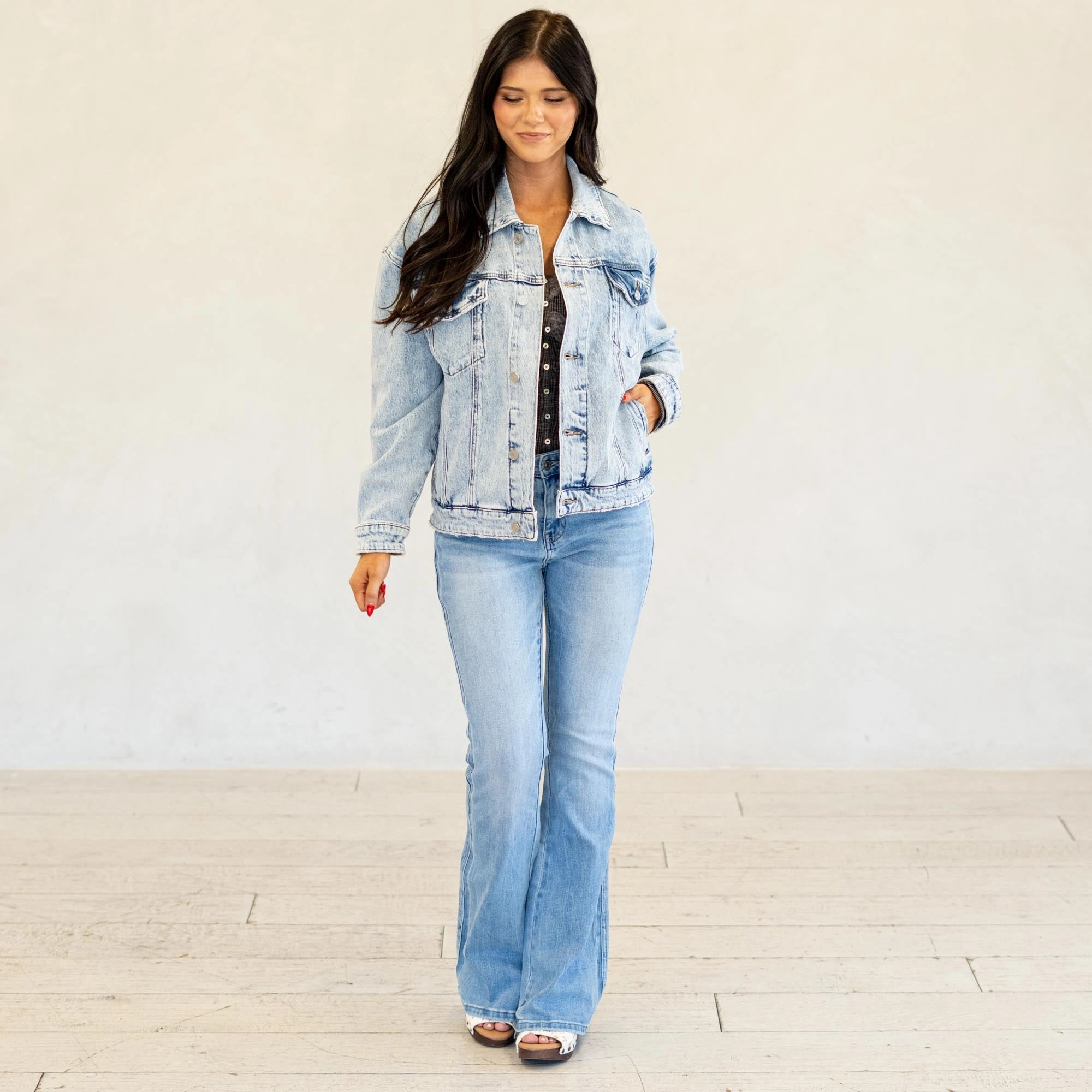 KanCan Illanie Oversized Denim Jacket Light Blue Wash Street Essential Friction Free Inner Lining