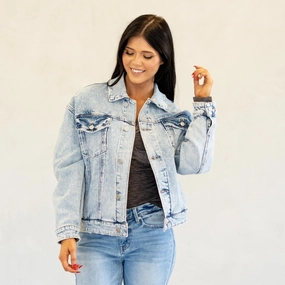 Color Lock Technology KanCan Illanie Oversized Denim Jacket Light Blue Wash