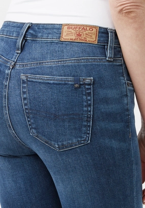 Chic Appearance Mid Rise Skinny Alexa Women's Jeans in Mid Blue - BL15669