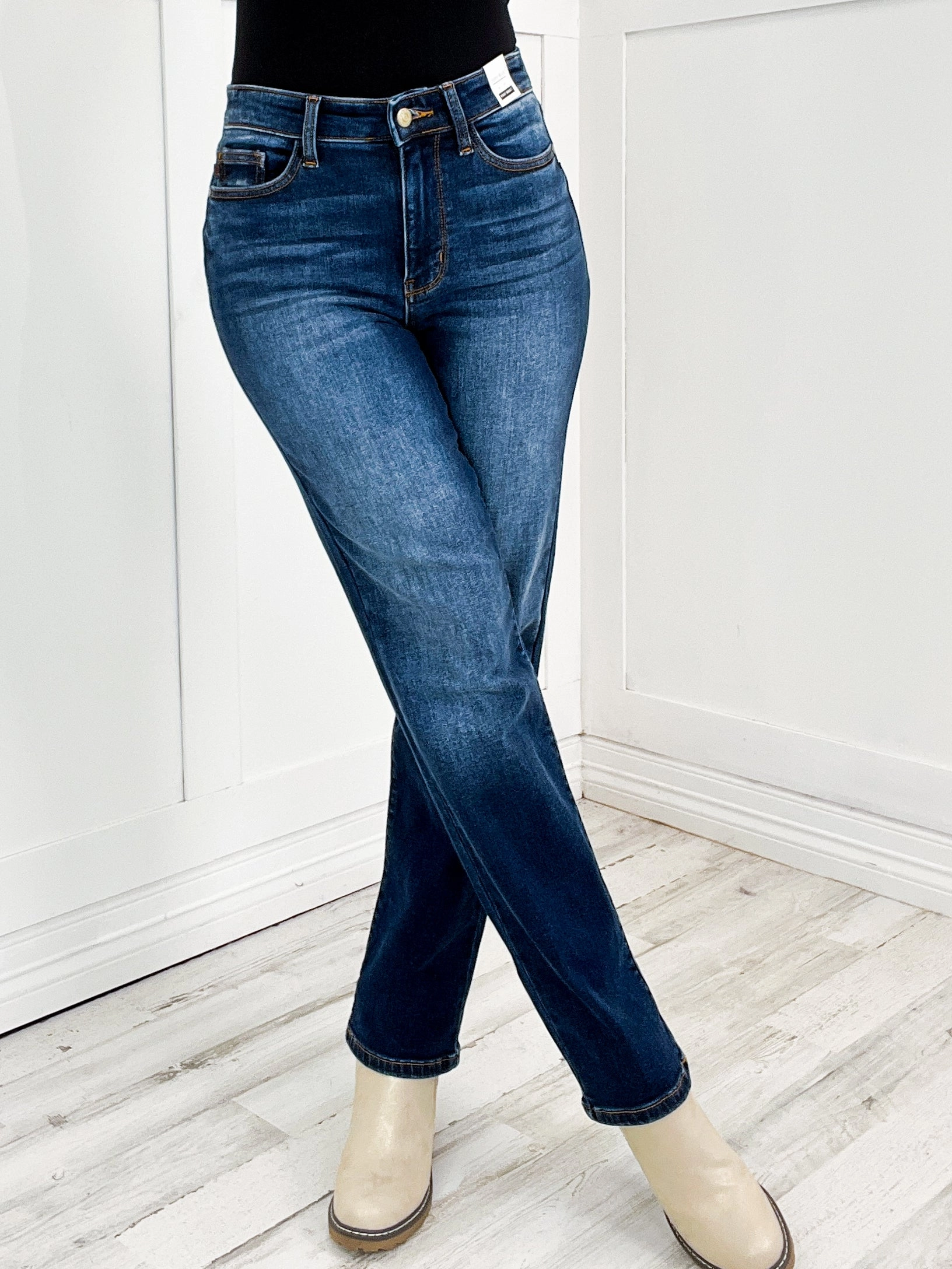 Judy Blue SWEET DREAMS Hi-Rise Vintage Dark Wash Thermal Straight Jeans Stretch Denim Technology