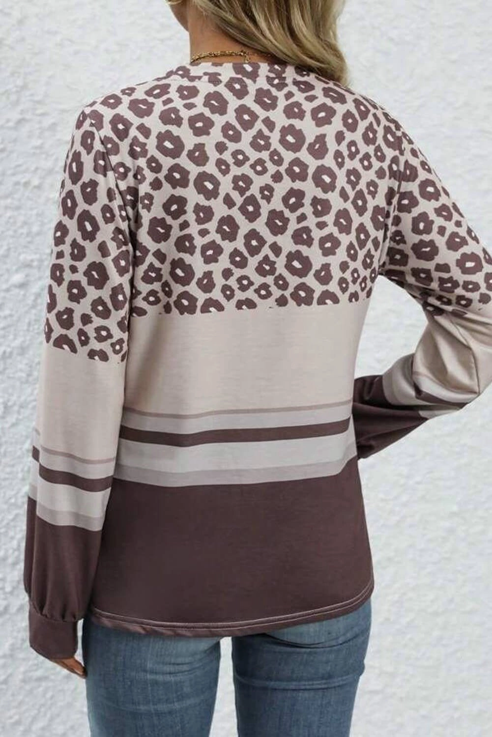 Hypoallergenic Lining Tear Resistant Fiber Blend Brown Leopard Color Block Crewneck Long Sleeve Top*