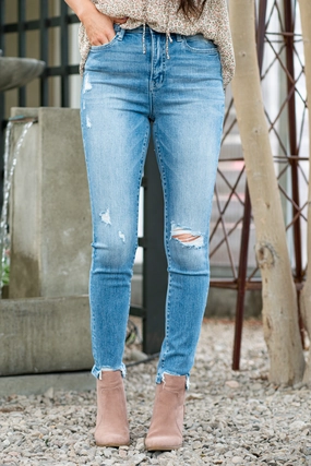 Year Round Piece Reagan High Rise Distressed Skinny