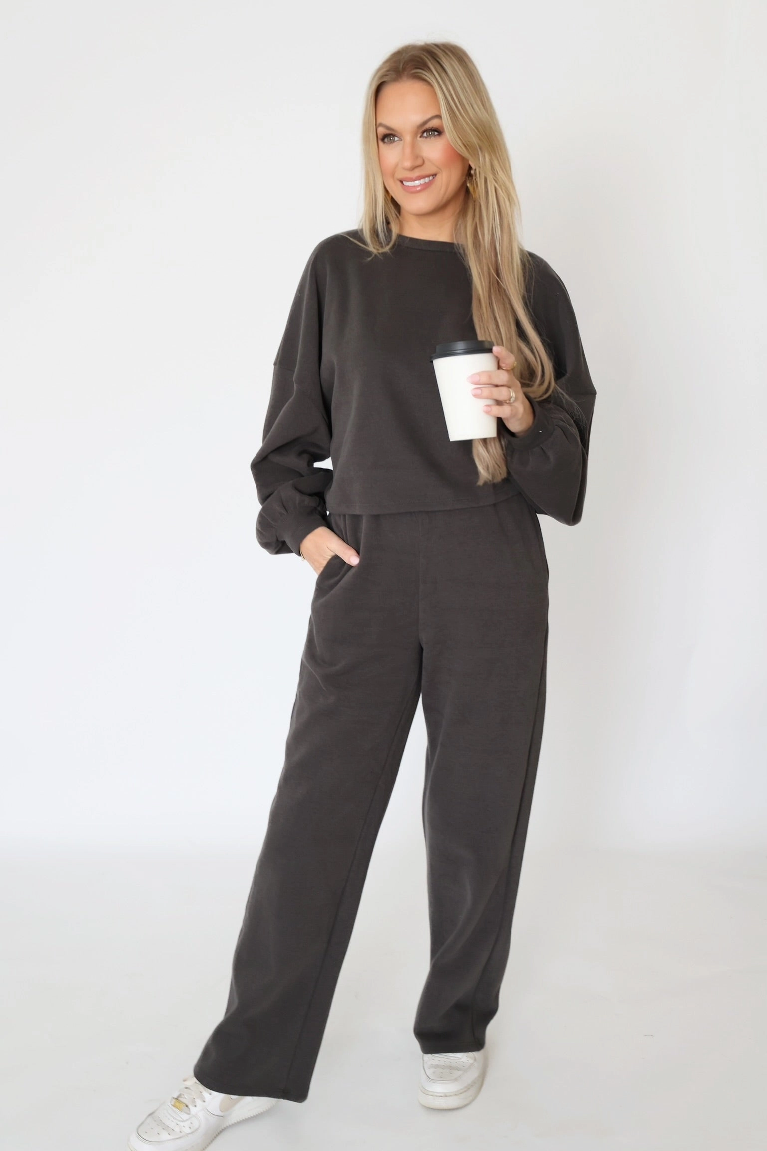 ThermalRegulation Durable Hem Relaxed Stay Wide Leg Pant