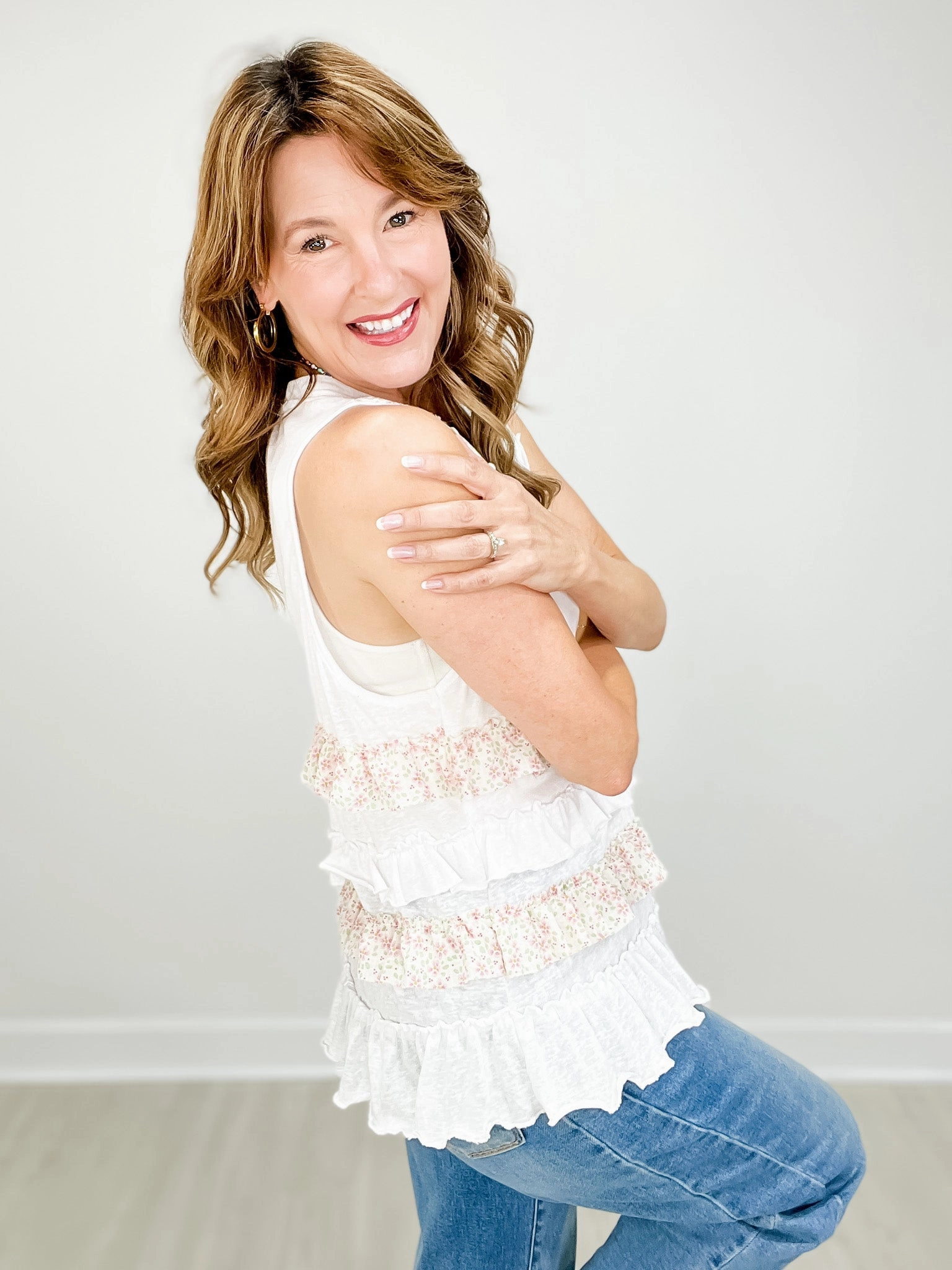 Ruffle Detail Sleeveless Open Front Cardigan Top SeamlessKnitConstruction FlexibleRibbedTrims