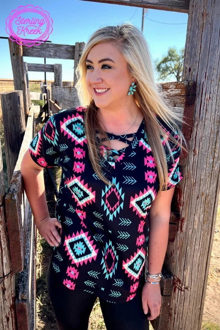 Cross Your Heart Top Breathable3DKnit Two Tone Texture Effect