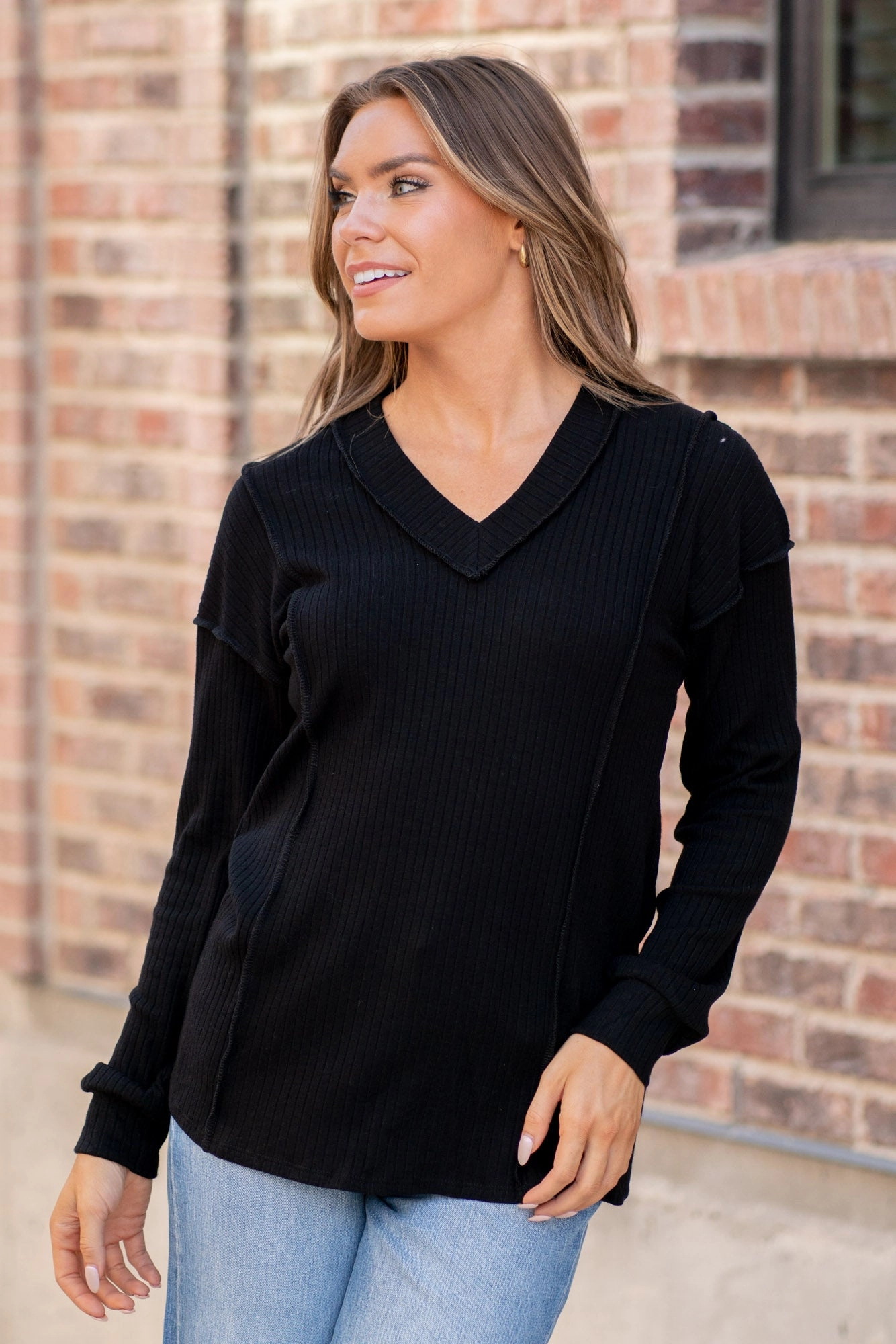 Comfy Wear Fit Comfy Look Wear Ribbed V-Neck Exposed Seam Top Regular & Plus Sizes