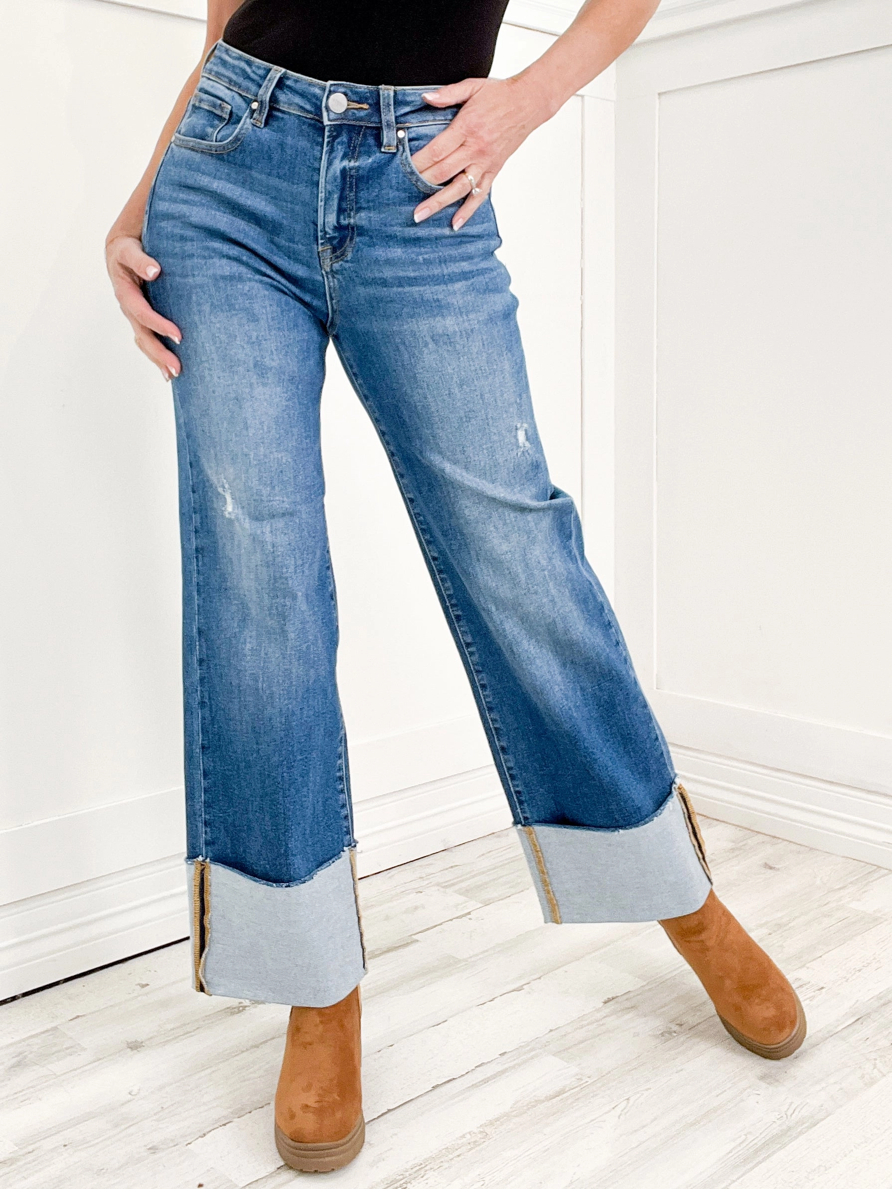Chic Fit Simple Comfort Risen ALL OR NOTHING High Rise Ankle Wide Cuffed Jeans