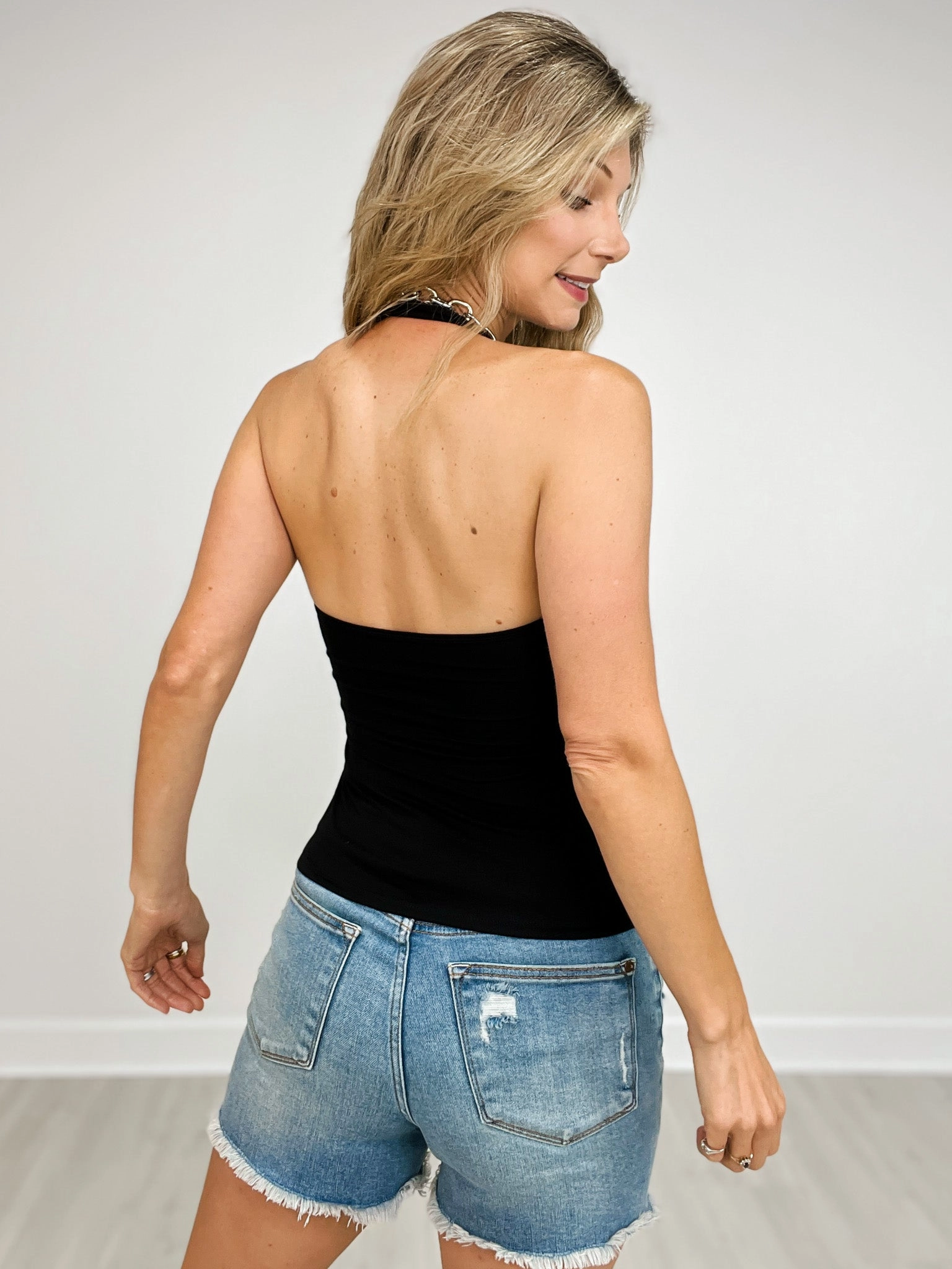 Solid Halter Brami Built In Odor Control