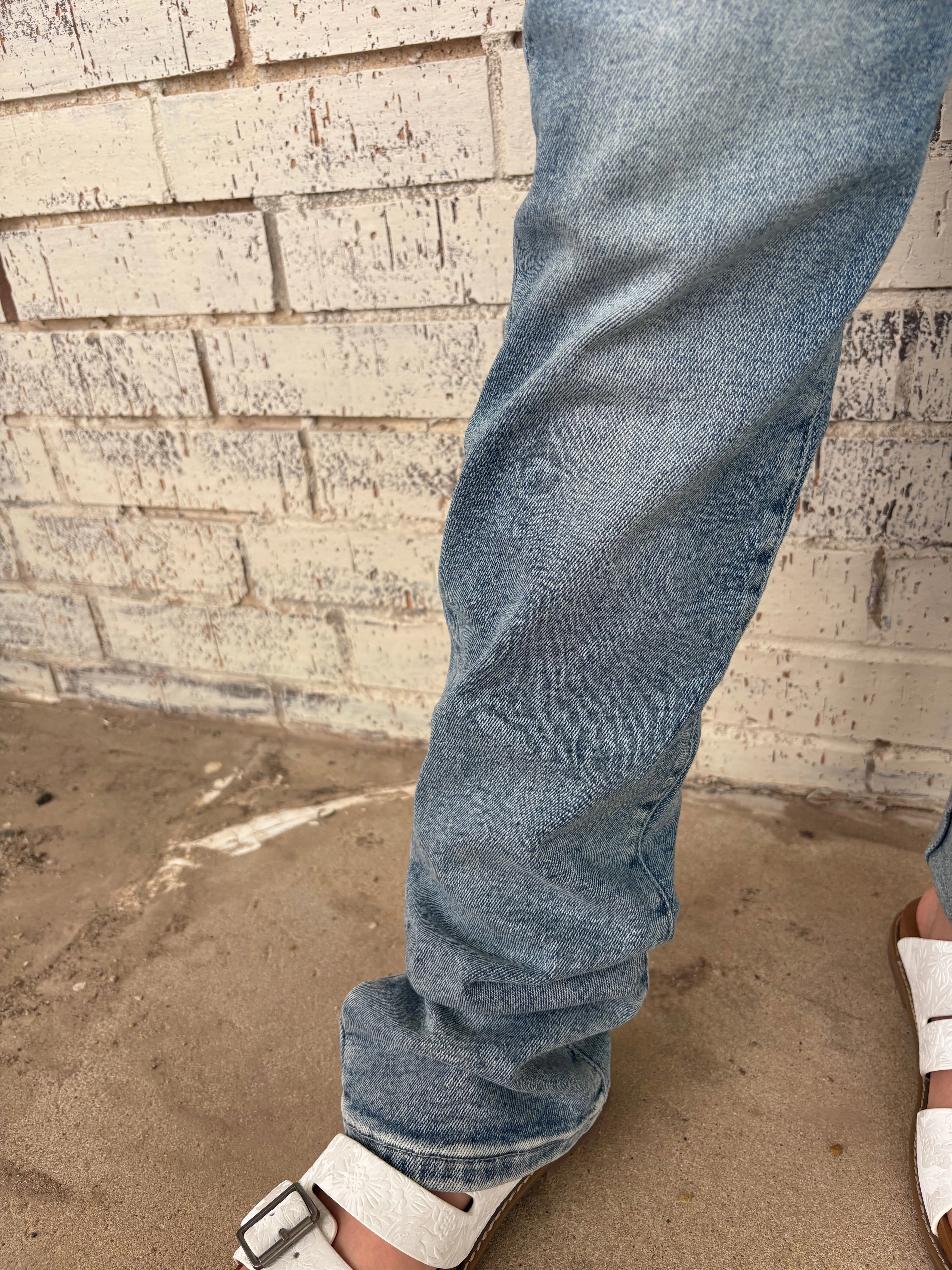 Recyclable Fabric Blend Vintage Stone Wash High Rise Distressed Cuffed Boyfriend Jeans