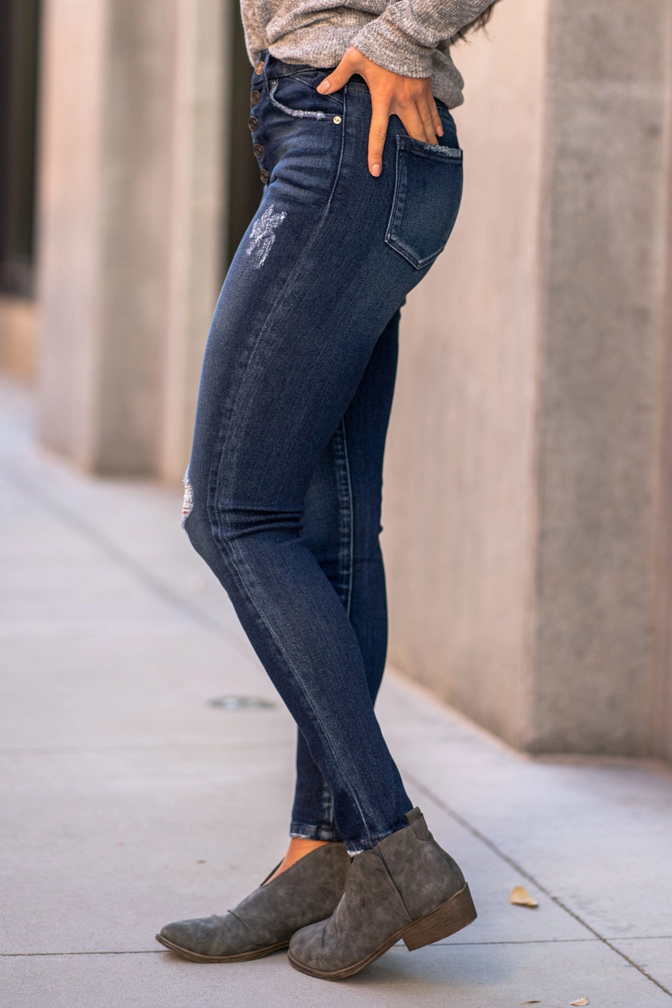 Travel Ease Relaxed Feel KanCan Castine Curvy High Rise Button Fly Skinny Jeans Dark Blue Wash