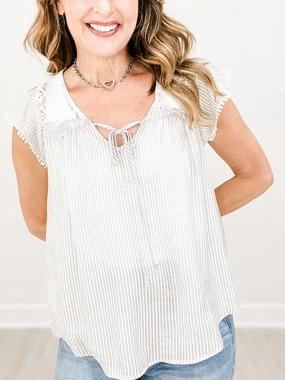 Sleeveless Floral Lace with Tie V-Neckline Top PocketDetails ComfortStretchFit