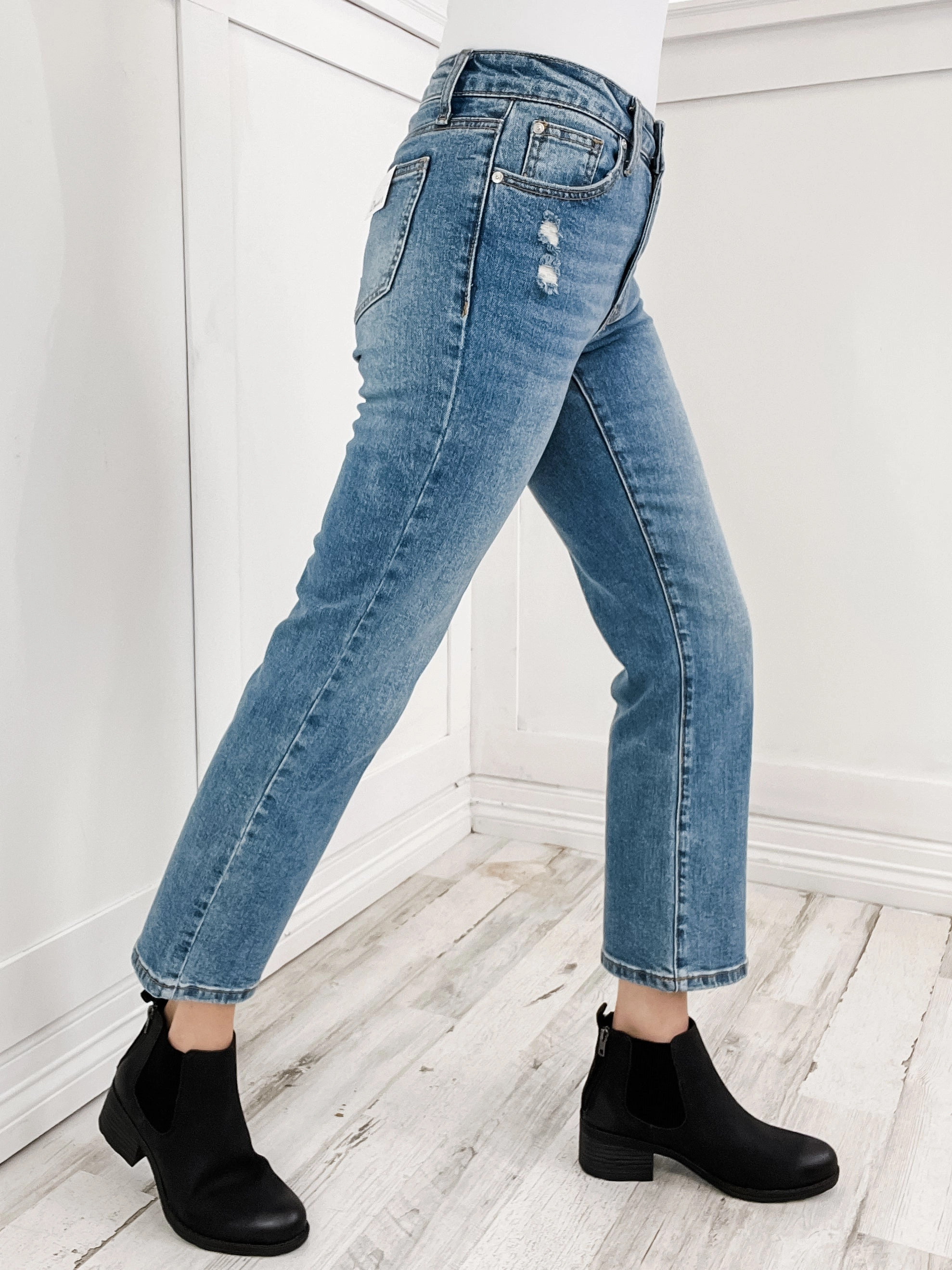 Festival Outfit Date Night Professional Wear Textured Yarn Blends Special A "LILY" Mid-Rise Cropped Slim Bootcut Denim Jeans