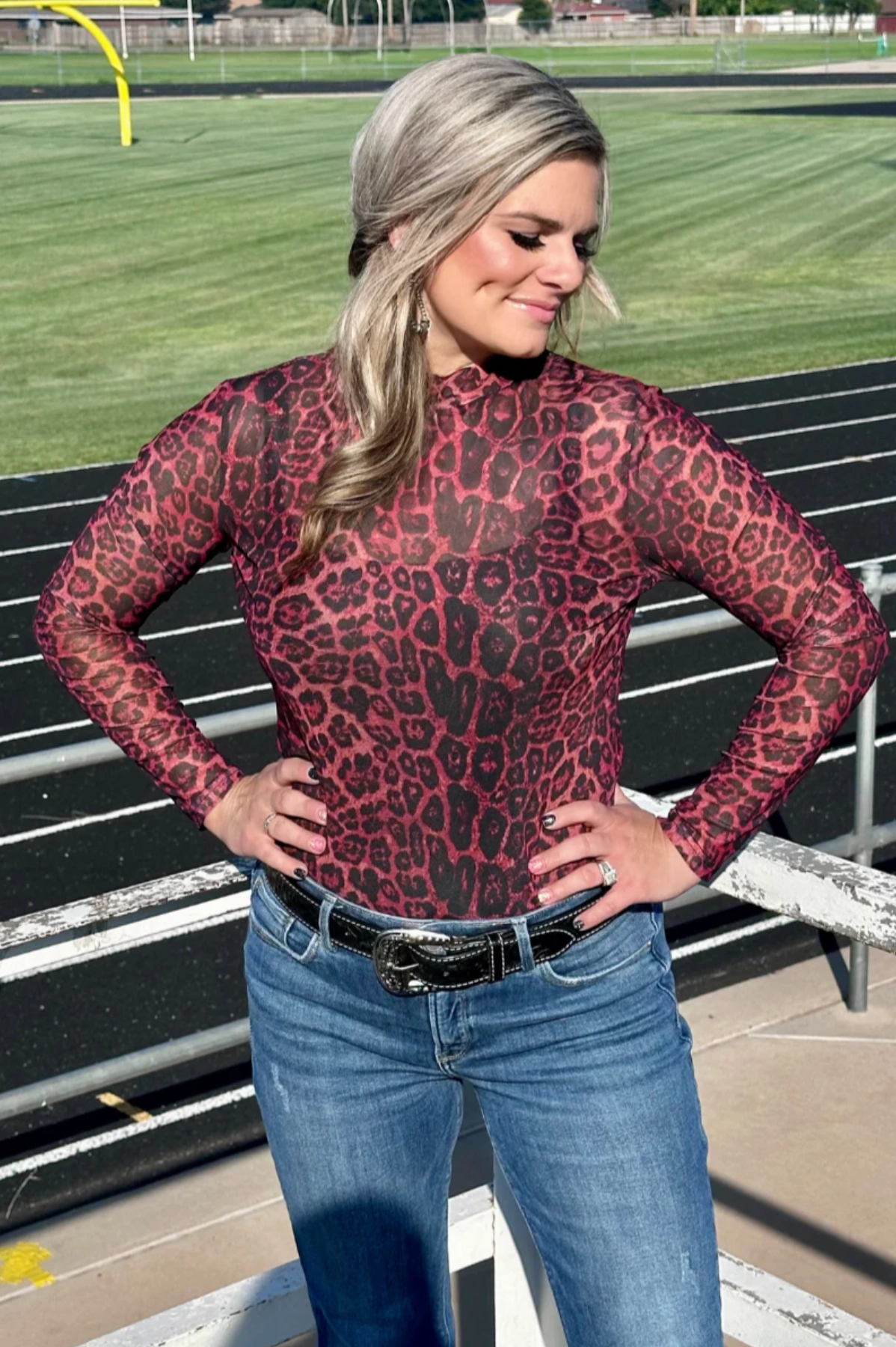 Sterling Kreek Sideline Spirit Maroon Mesh Top Modern Silhouette QuickPackFoldableDesign