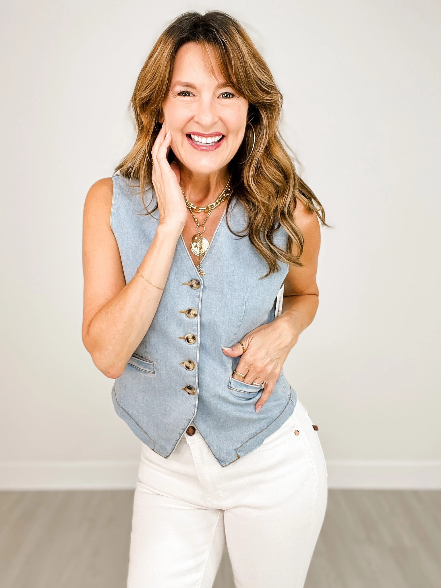 Stretch Denim Sleeveless Button Down Vest Compression Fit Engineering Temperature control