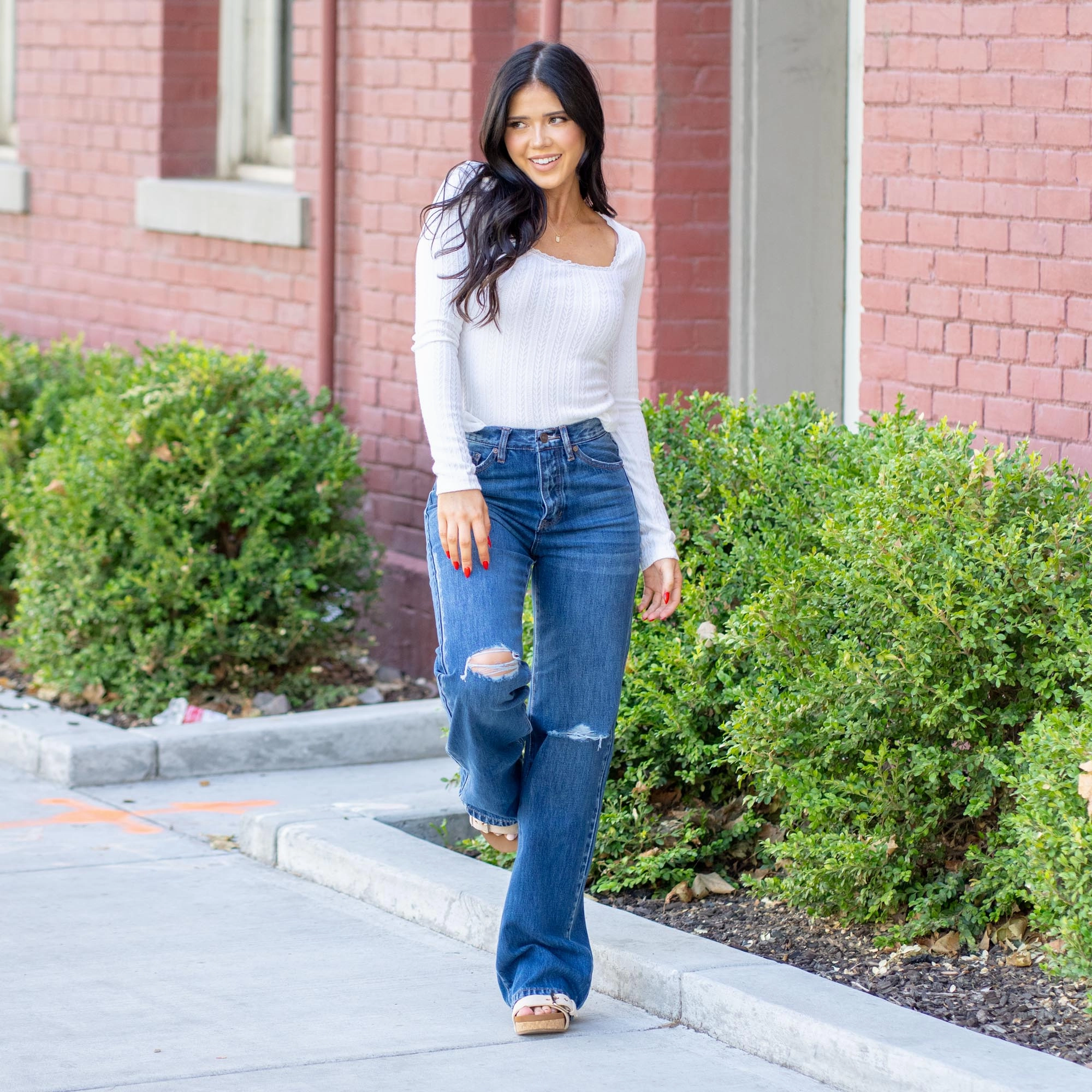 Chic Silhouette KanCan Montana Ultra High Rise '90s Flare Jeans Dark Blue Wash