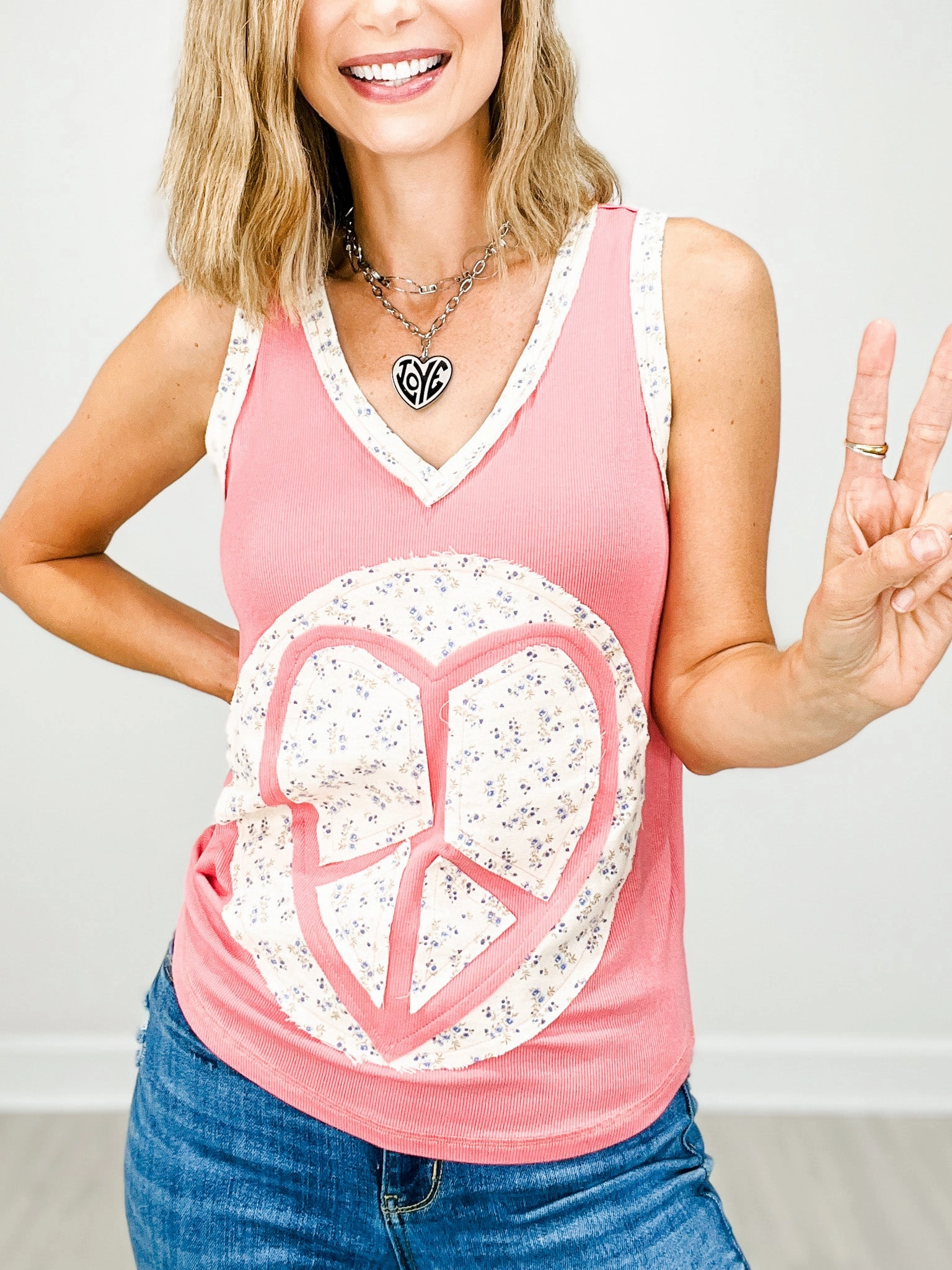 Trendy Sweater Sleeveless Heart Peach Patch Top