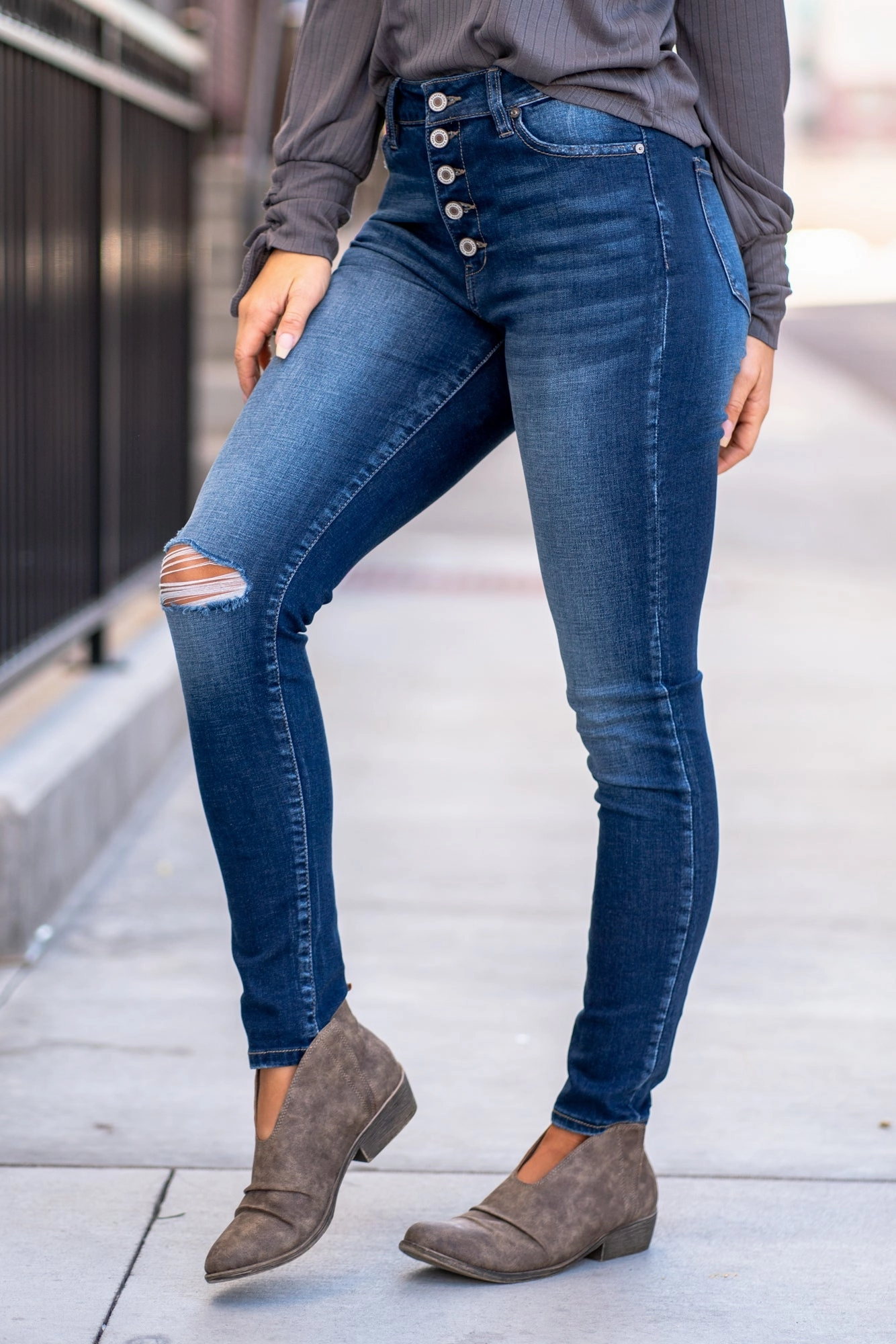 KanCan Abington High Rise Ripped Skinny Jeans Dark Blue Wash Essential Look Workday Outfit