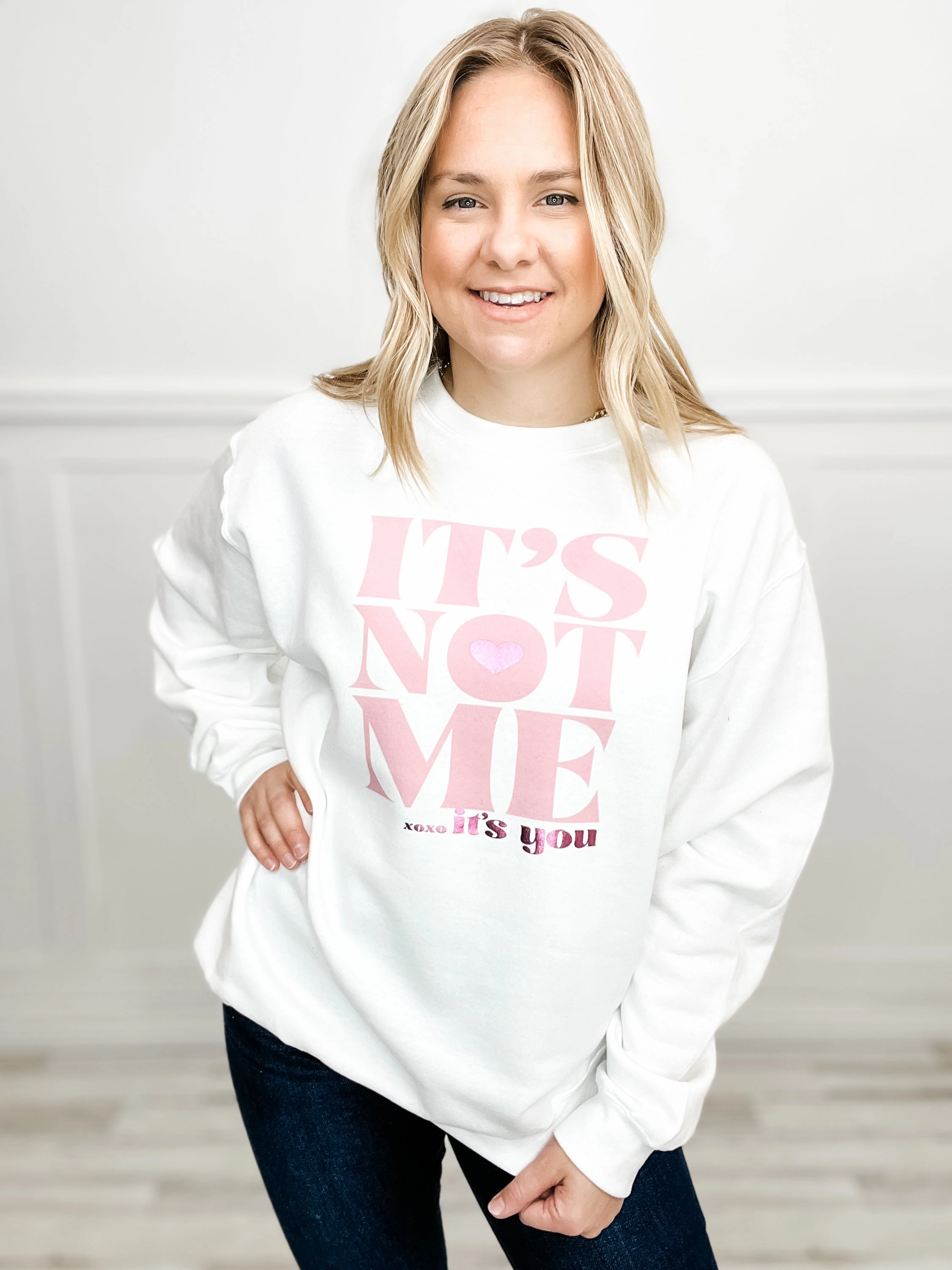 Reinforced Hemline TurtleneckDesign It's Not Me It's You Pink Foiled Graphic Top