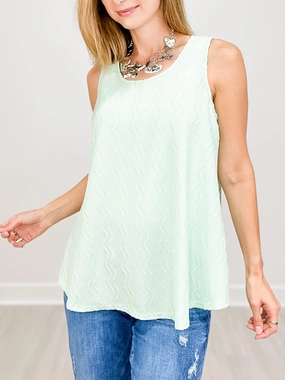 Moisture Control Lining Trendy Shirt Textured Detail Relaxed Fit Round Neckline Sleeveless Top in MINT