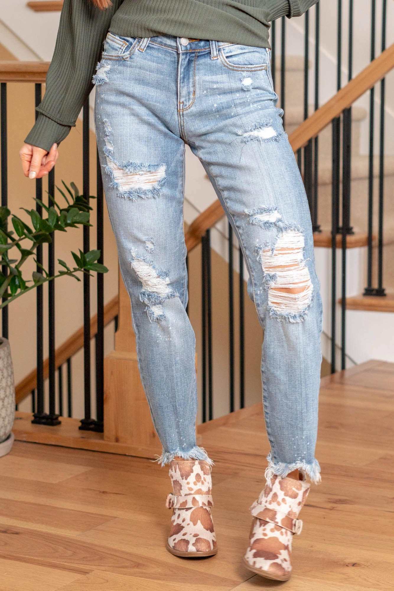 Contemporary Look Trend Setter Road Trip Casual Plus Size Monroe Mid Rise Ripped Boyfriend Mom Jeans