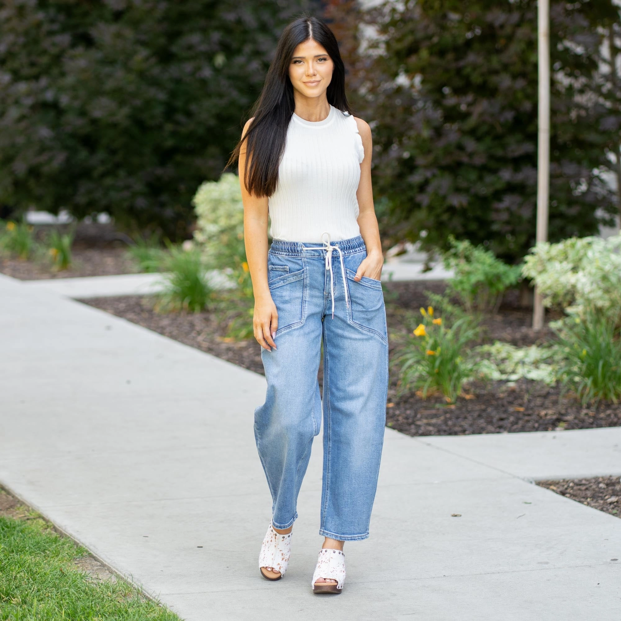 Upstanding High Rise Elastic Waistband Wide Barrel Fit City Walk Bold Look