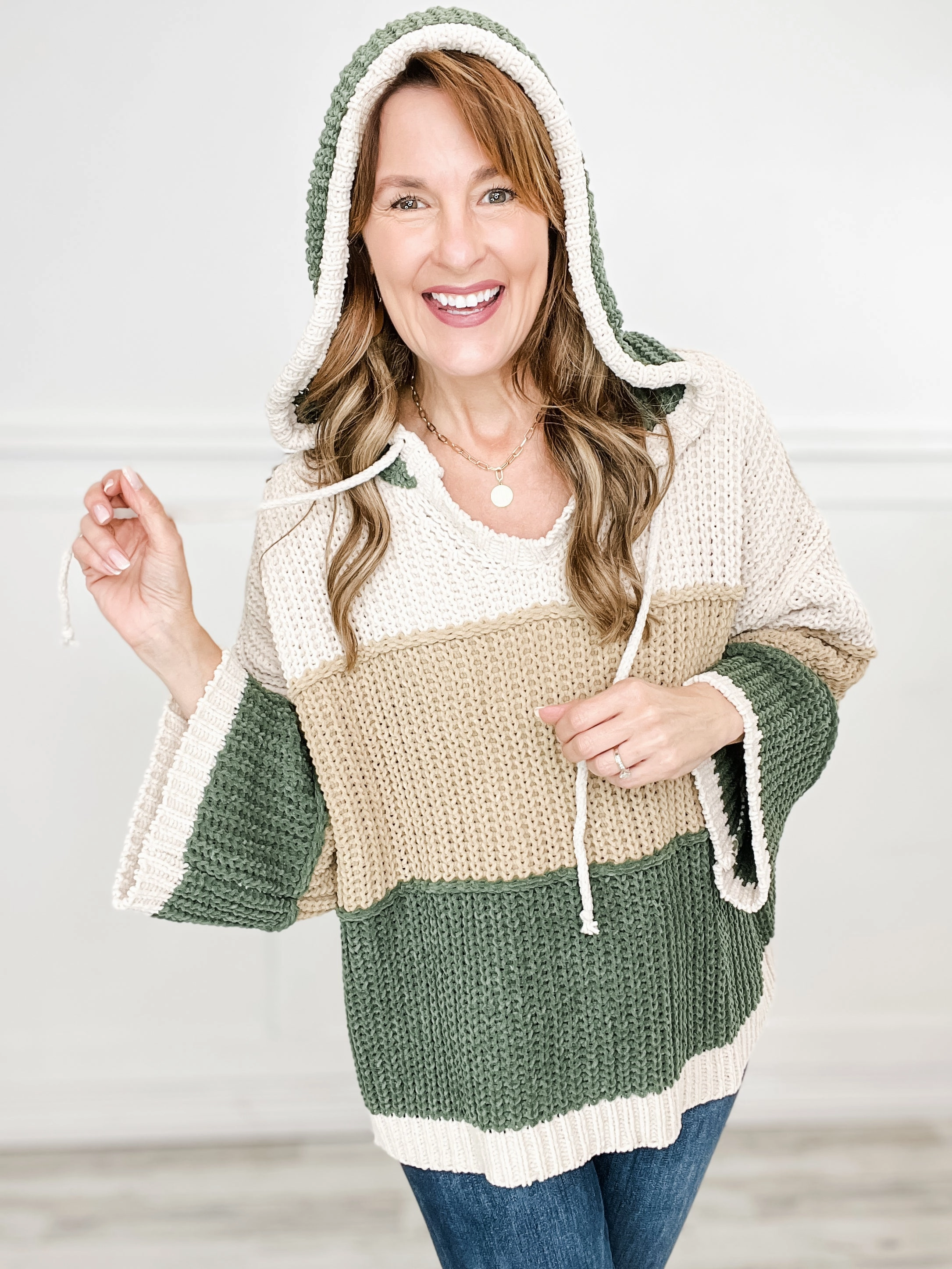 V-neck hooded color block pullover sweater Chic Design