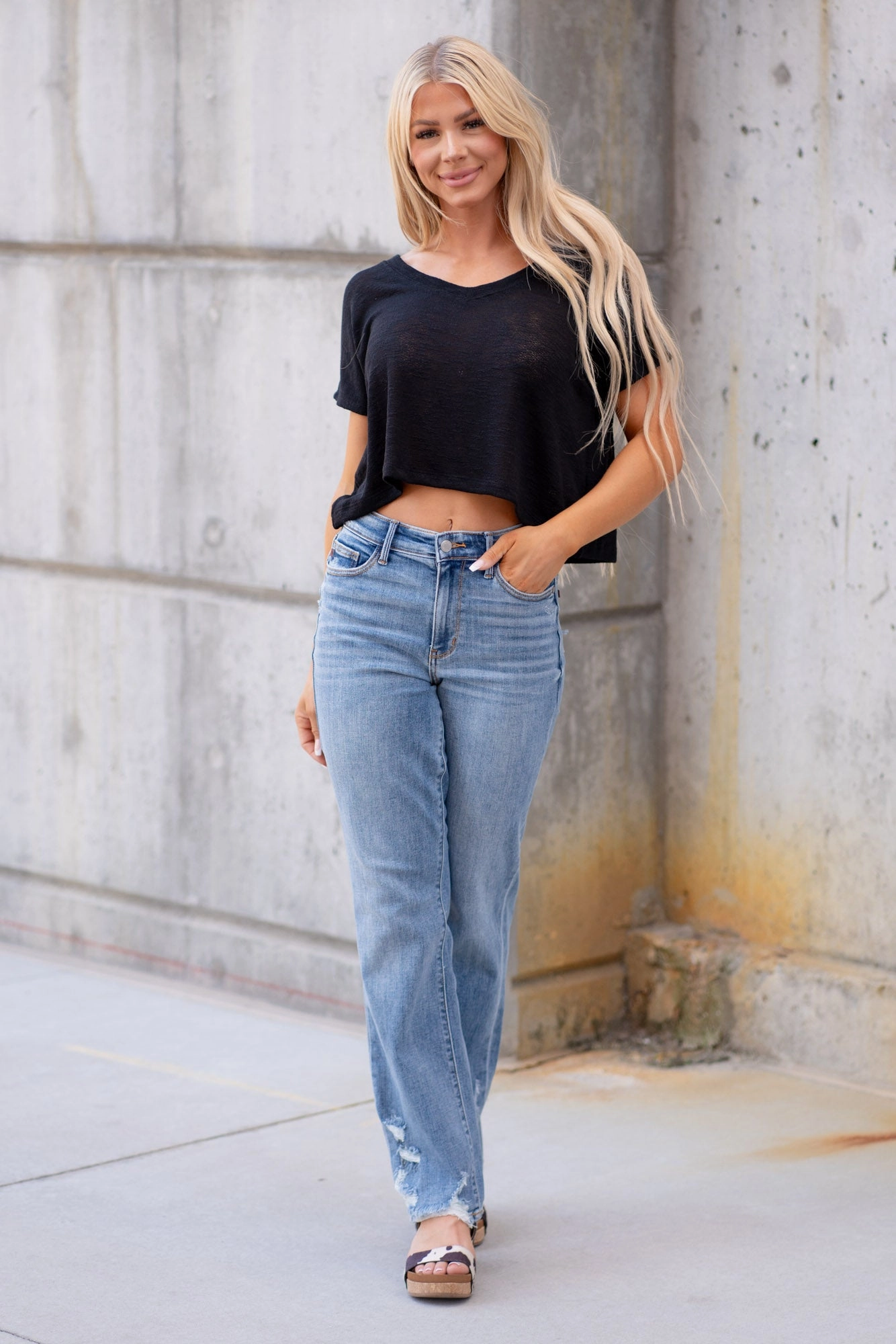 V-Neck Short Sleeve Crop T-Shirt Drop Shoulder Design