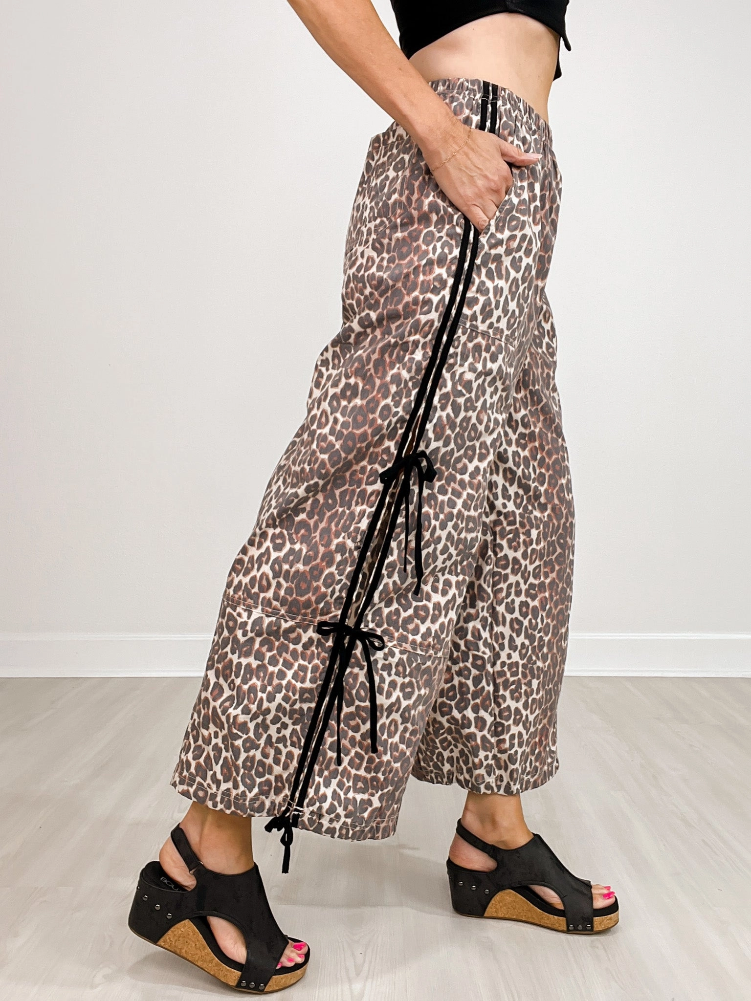 Breathable Motion Loose Fit Jogger Pants With Side Detail Ribbon Ties