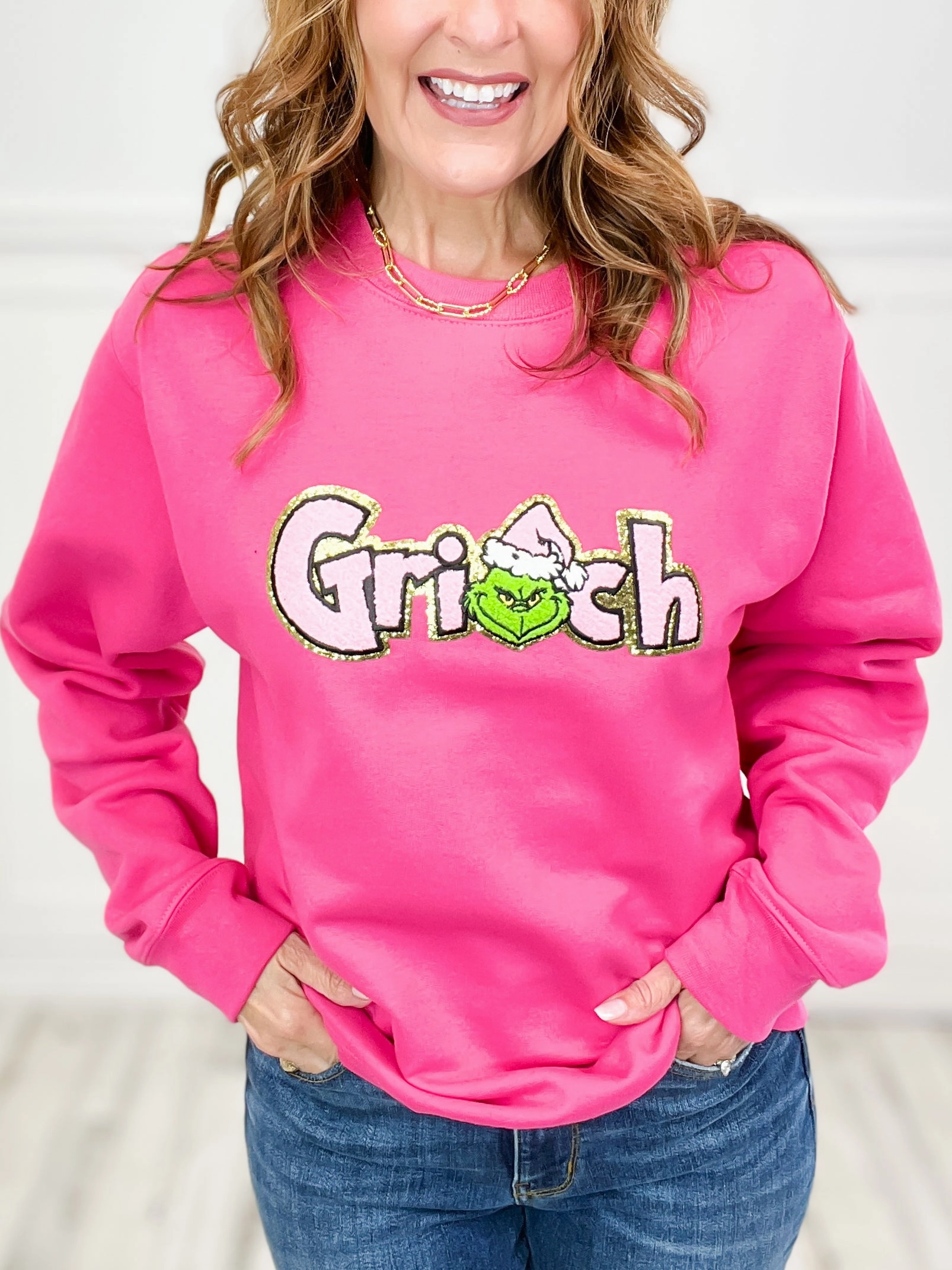 Reinforced Hem Stitching Thermal Regulation Technology Christmas Grouch Pink Hat Chenille Sweatshirt Top