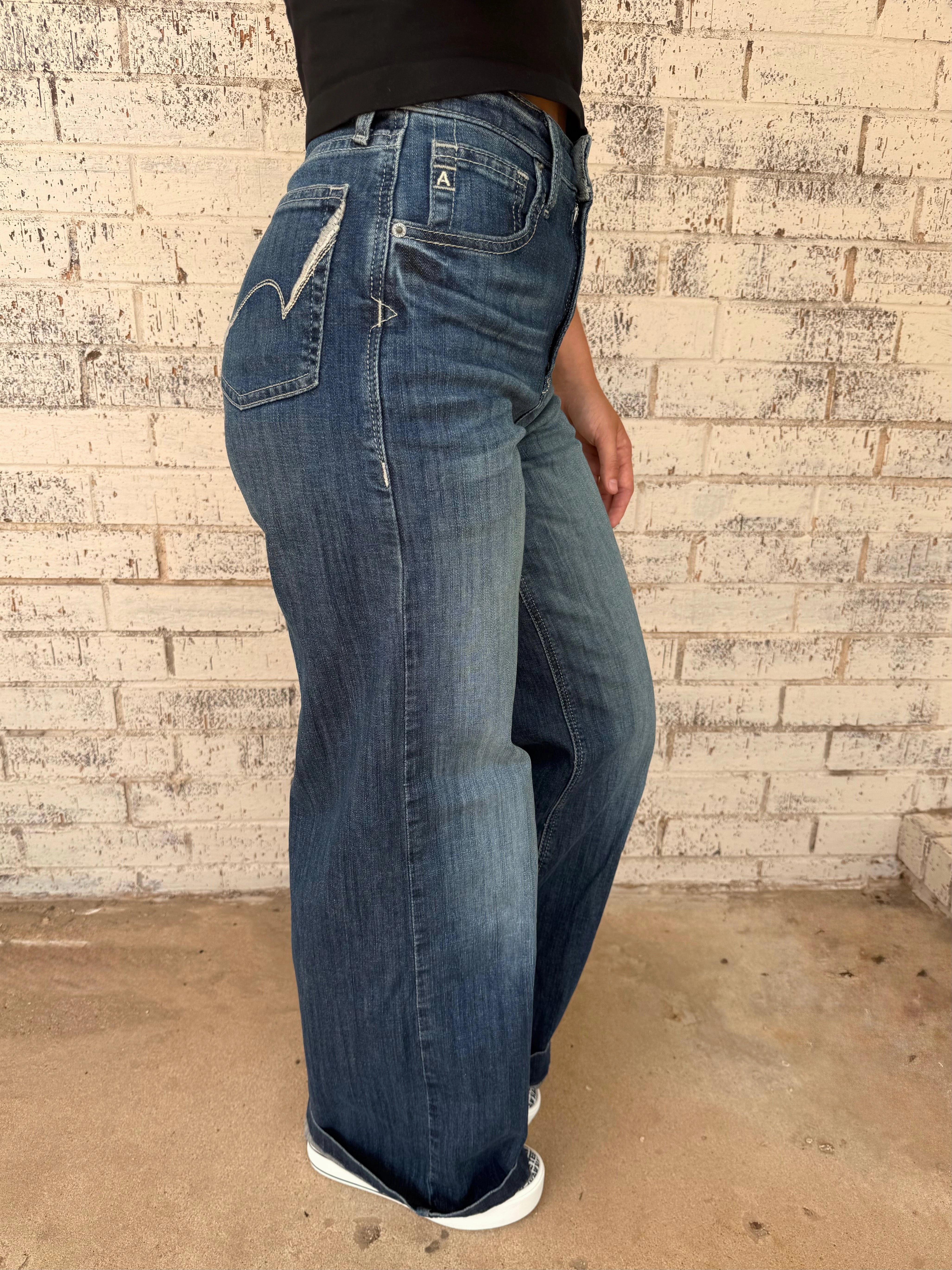 Ariat Women's Ultra High Rise Rosalie Wide Leg Jean- Regular & Long Length EcoFriendlyBlend Wrinklefree