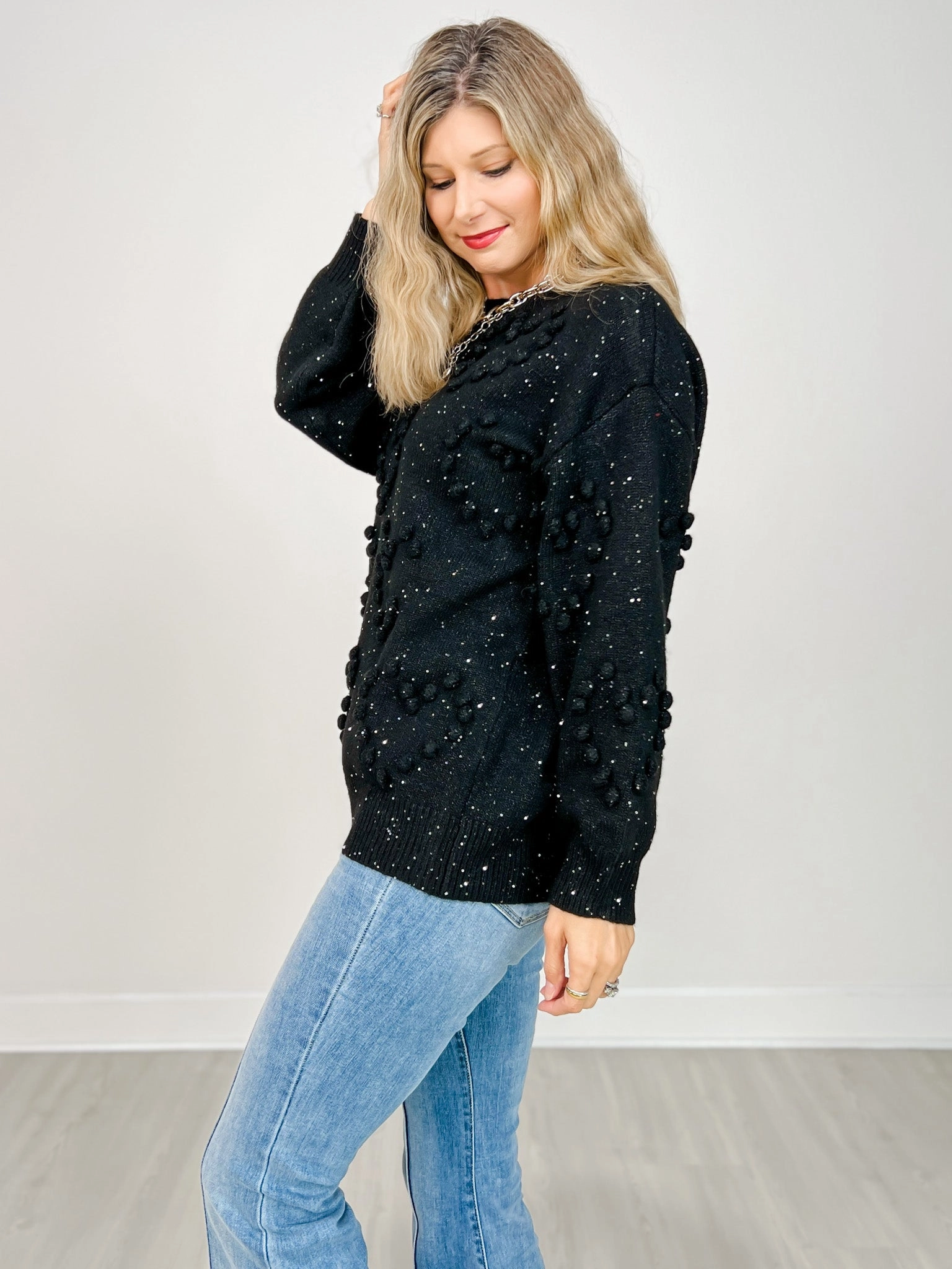Long Sleeve Knit Sweater with Heart Pattern Metallic Details Quick Dry Weave